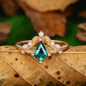 1.35 Kite Cut Crown Shaped Leaf Design Emerald Engagement Ring