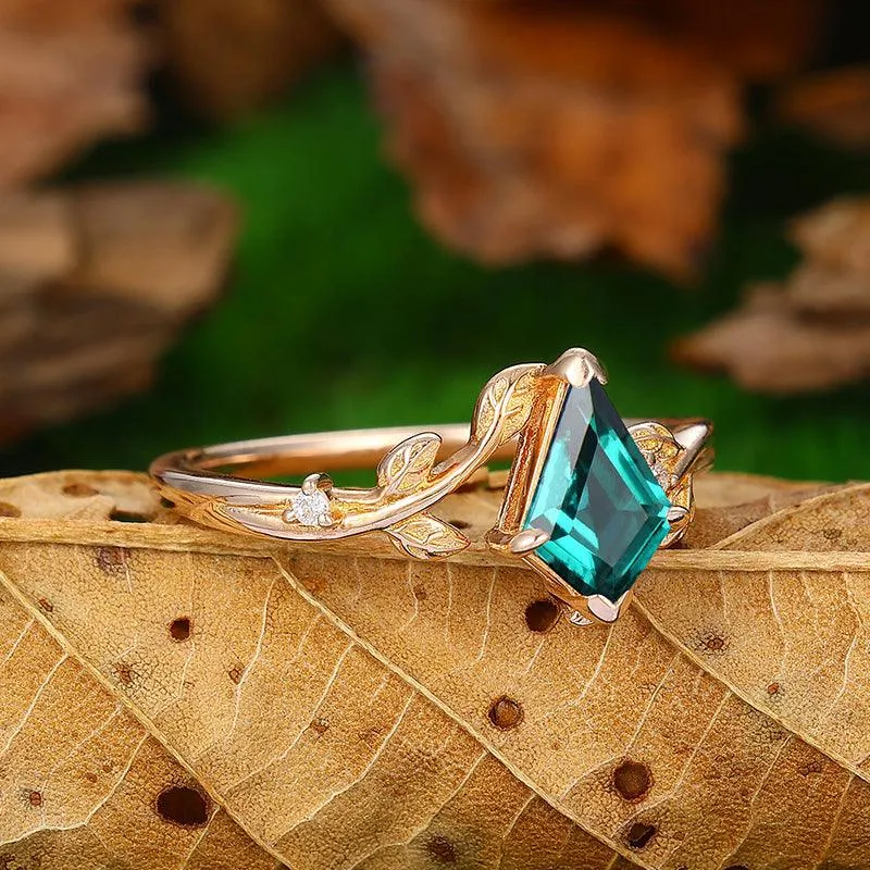 14k Rose Gold Kite Cut Art Deco Leaf Vines Shape Emerald Emerald Engagement Ring