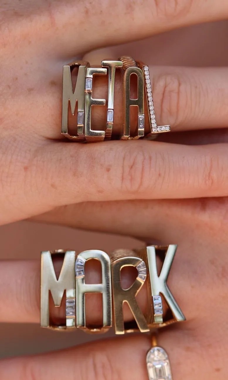 14KY Ribbed Chunky Initial Ring