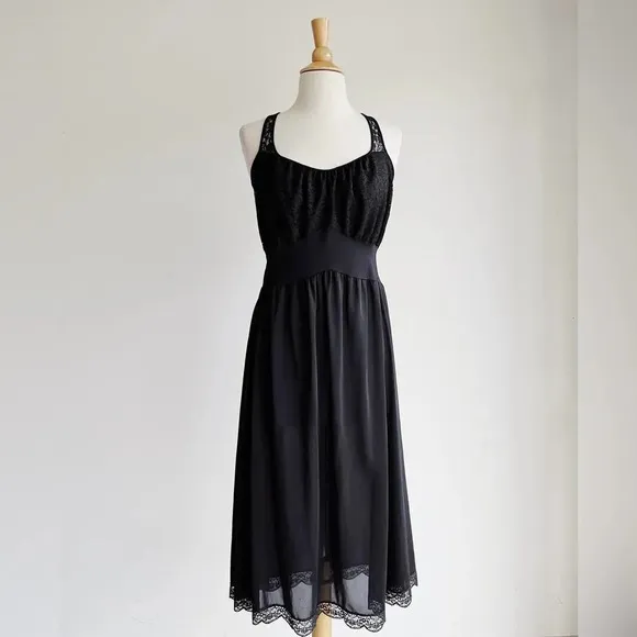 1950’s VAN RAALTE | Black Mid Century Petalskin Nightgown | 40&quot; Bust