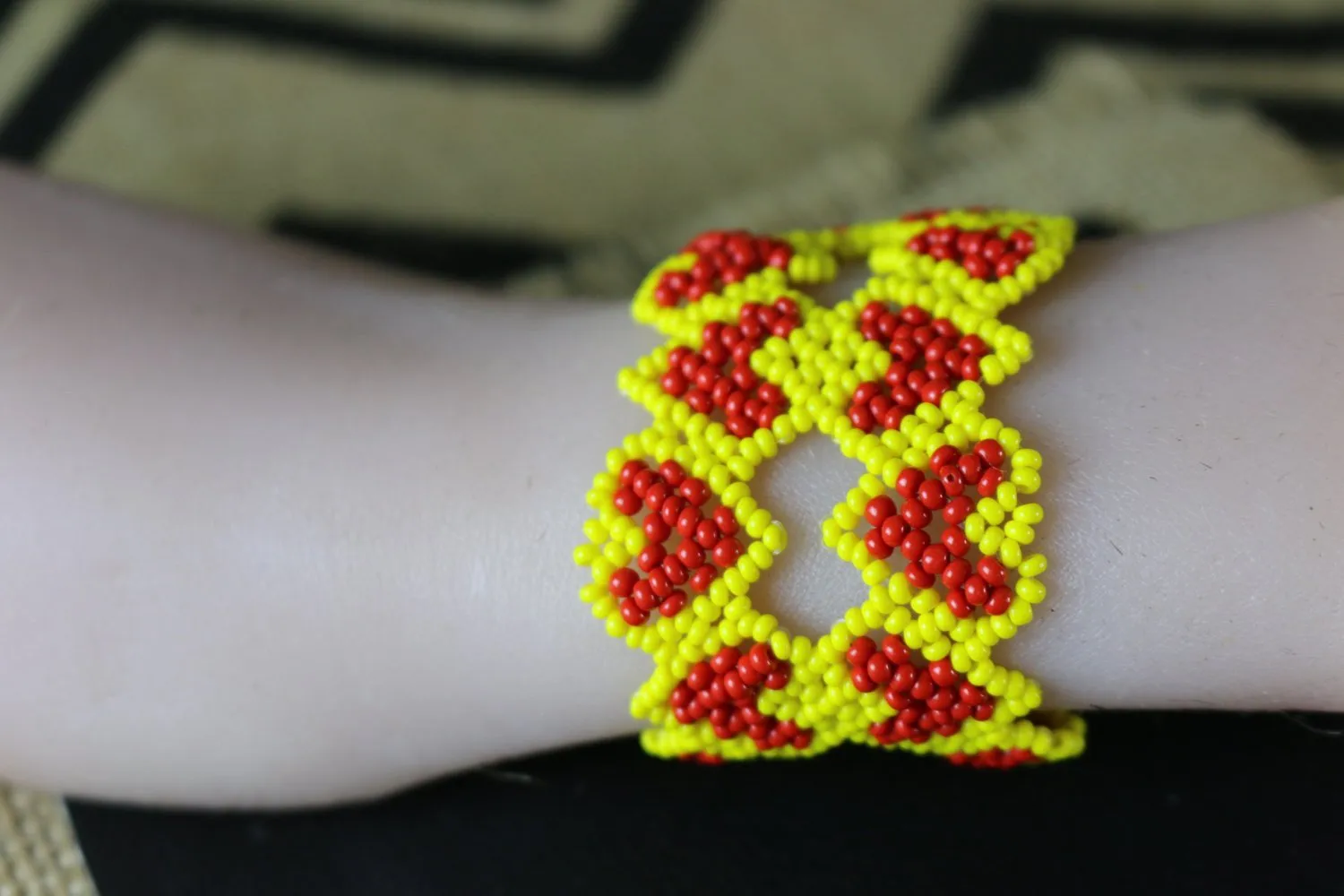 Art# K148 3.5   inch Original Kayapo Traditional Peyote stitch Beaded Bracelet from Brazil.
