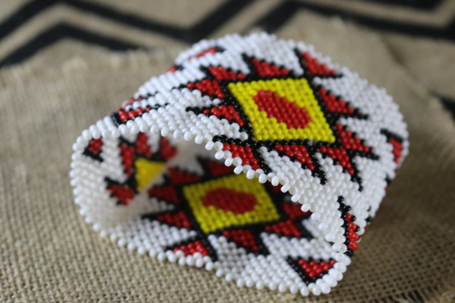 Art#  K370  4   inch. Original Kayapo Traditional Peyote stitch Beaded Bracelet from Brazil