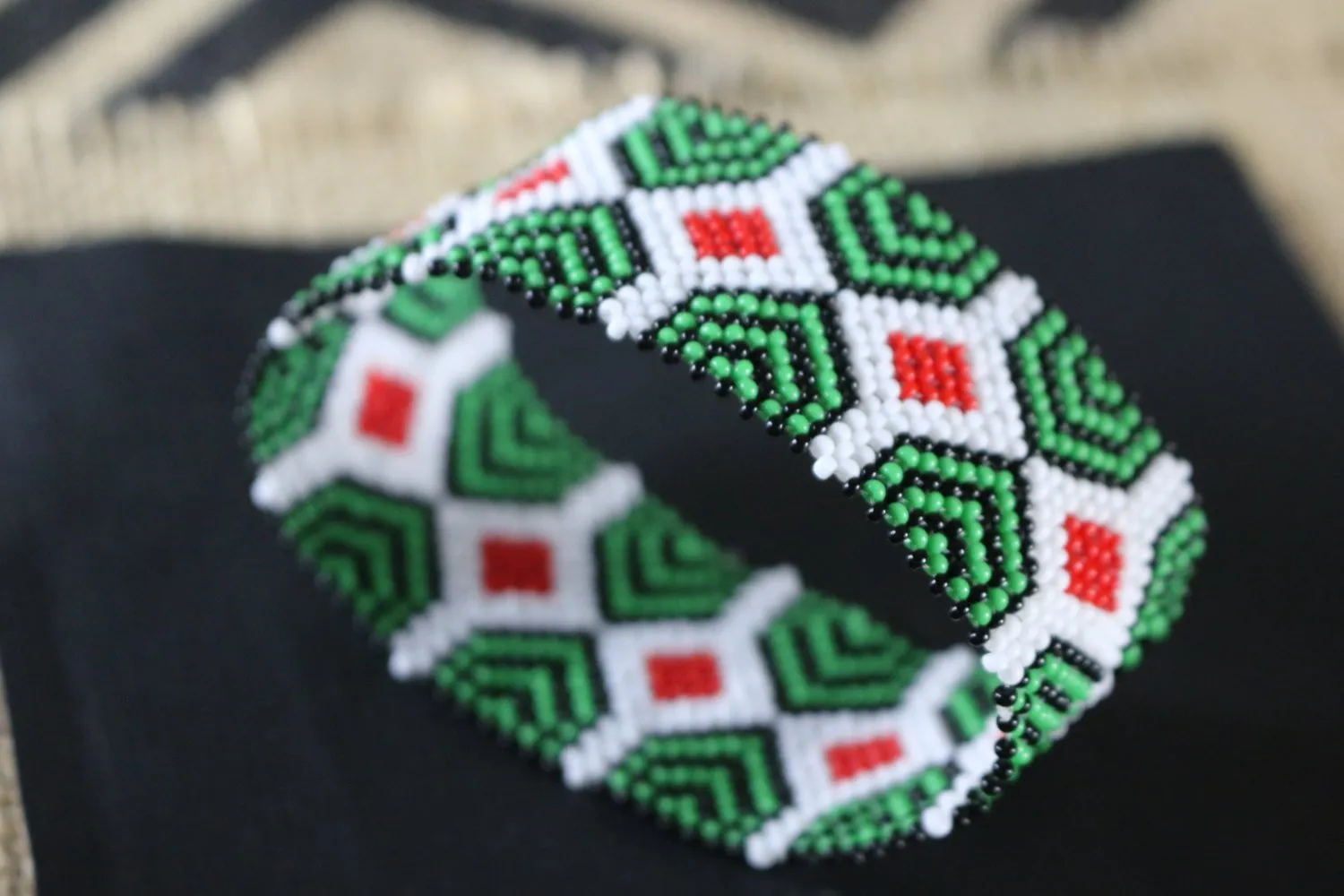 Art# K381  3.5  inch. Original Kayapo Traditional Peyote stitch Beaded Bracelet from Brazil