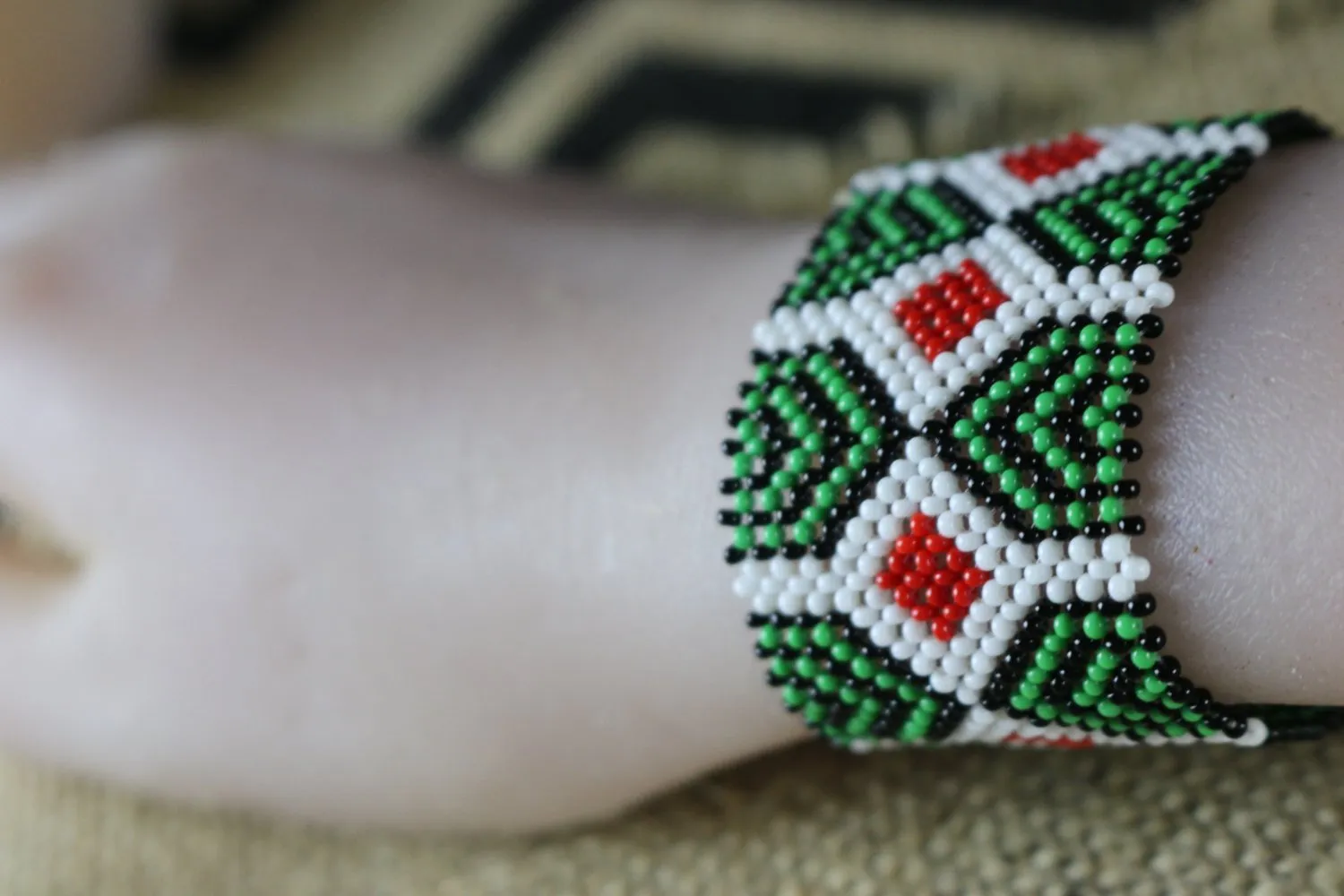 Art# K381  3.5  inch. Original Kayapo Traditional Peyote stitch Beaded Bracelet from Brazil
