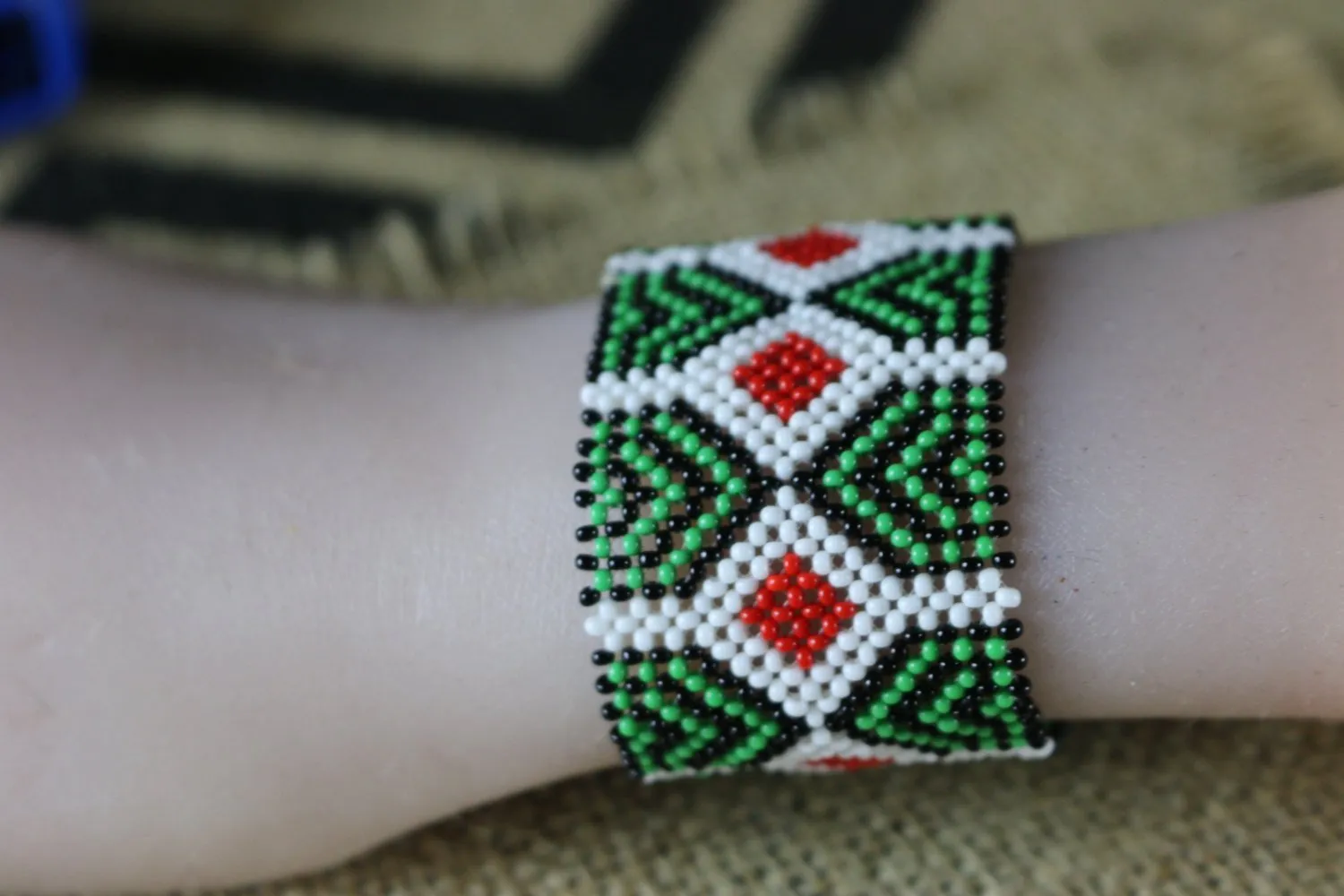 Art# K381  3.5  inch. Original Kayapo Traditional Peyote stitch Beaded Bracelet from Brazil