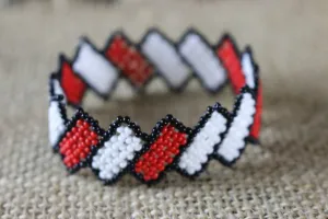 Art# K387  2.5  inch. Original Kayapo Traditional Peyote stitch Beaded Bracelet from Brazil
