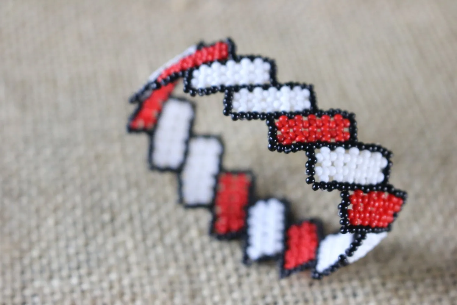 Art# K387  2.5  inch. Original Kayapo Traditional Peyote stitch Beaded Bracelet from Brazil
