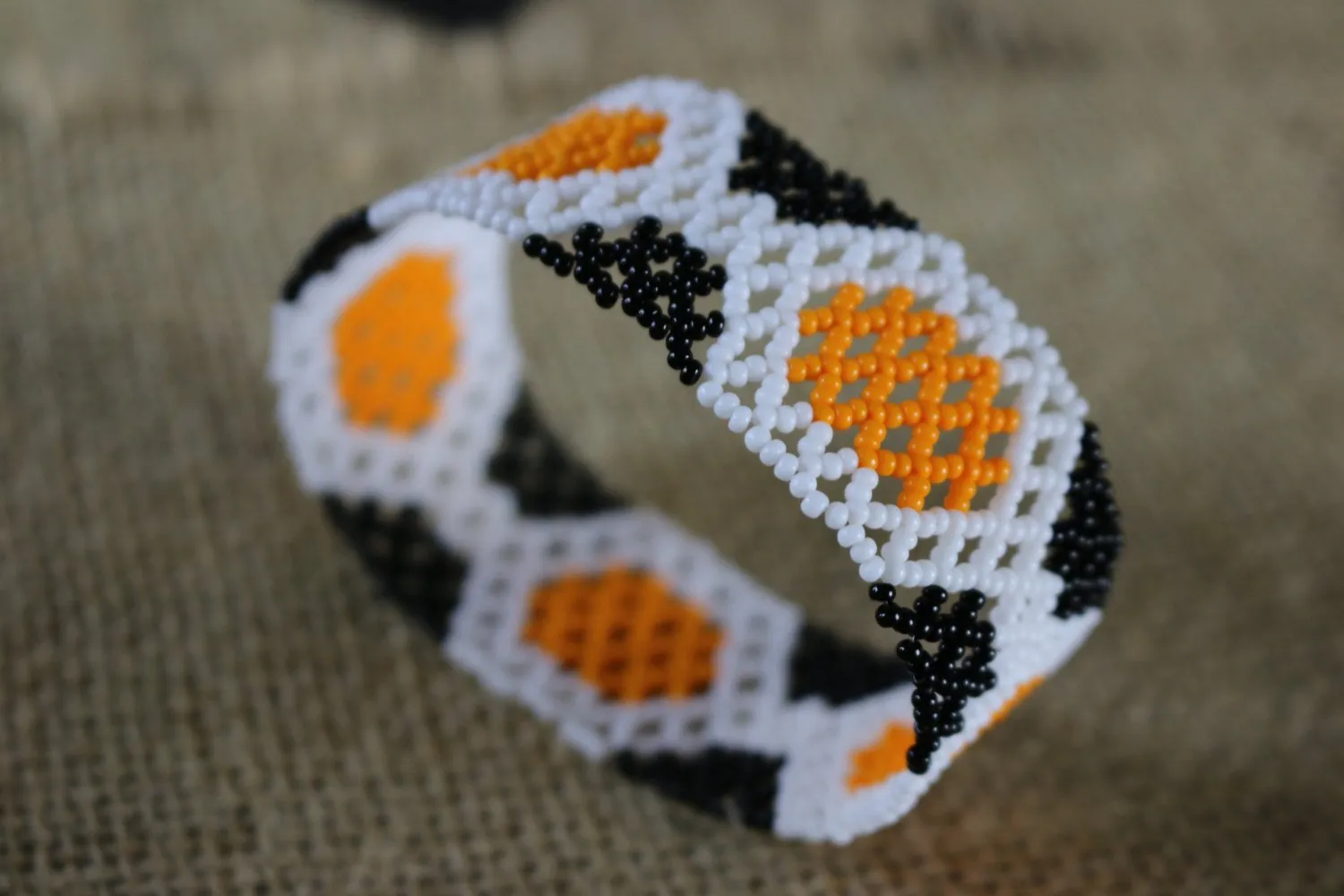 Art# K393  3  inch. Original Kayapo Traditional Peyote stitch Beaded Bracelet from Brazil