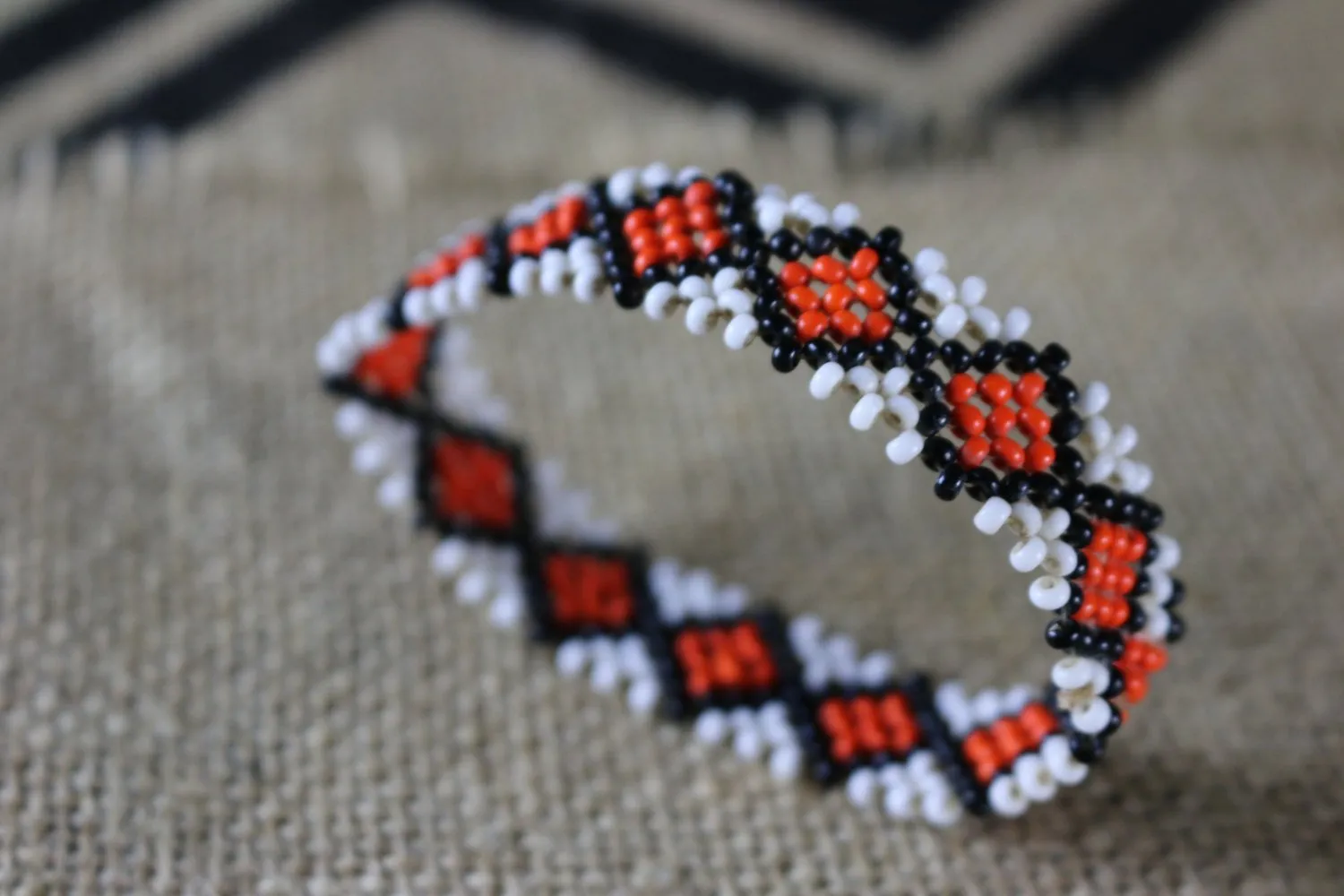 Art# K395  3.5  inch. Original Kayapo Traditional Peyote stitch Beaded Bracelet from Brazil