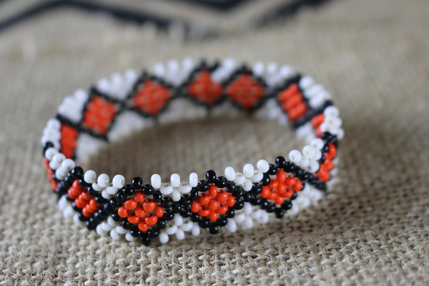 Art# K395  3.5  inch. Original Kayapo Traditional Peyote stitch Beaded Bracelet from Brazil