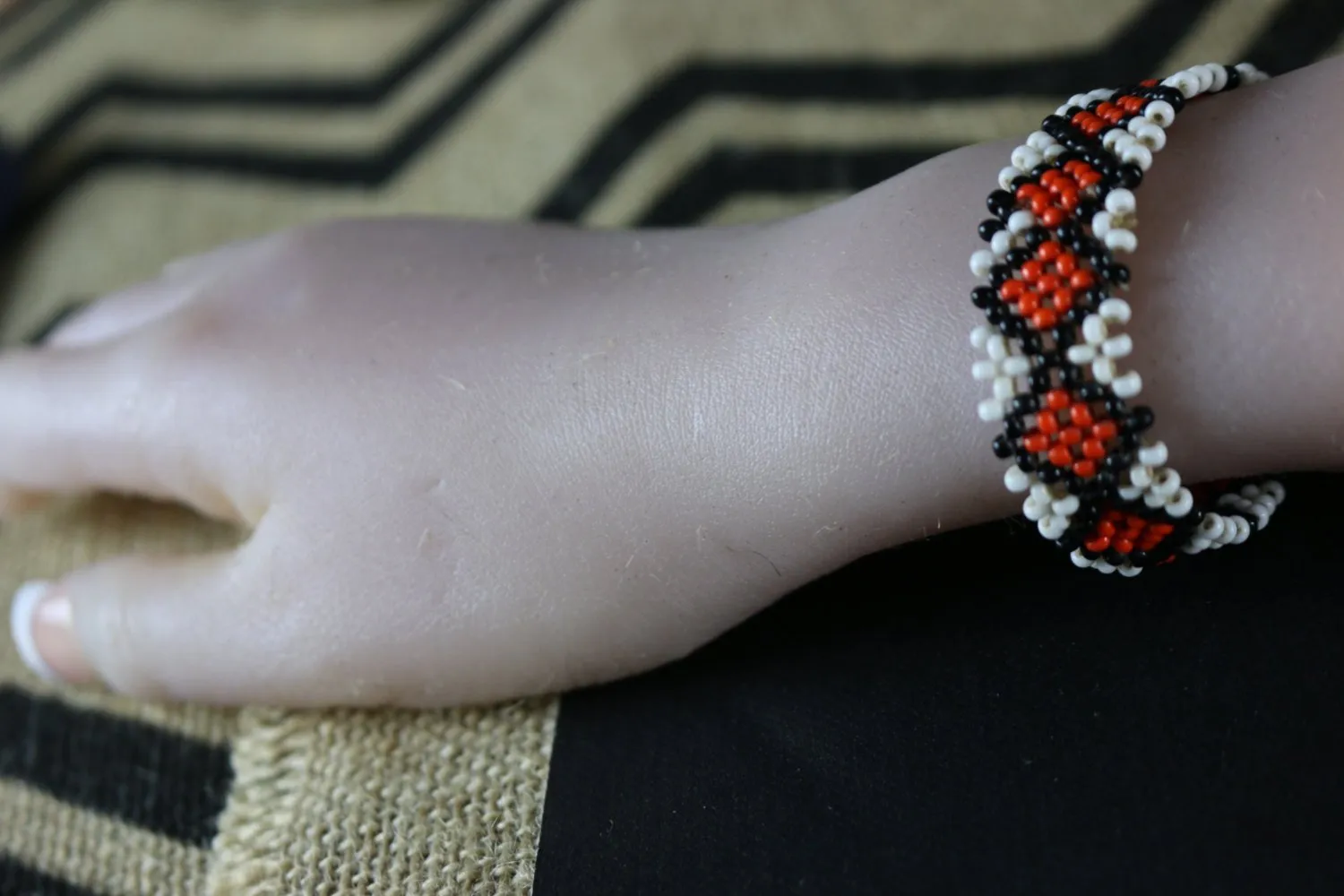 Art# K395  3.5  inch. Original Kayapo Traditional Peyote stitch Beaded Bracelet from Brazil