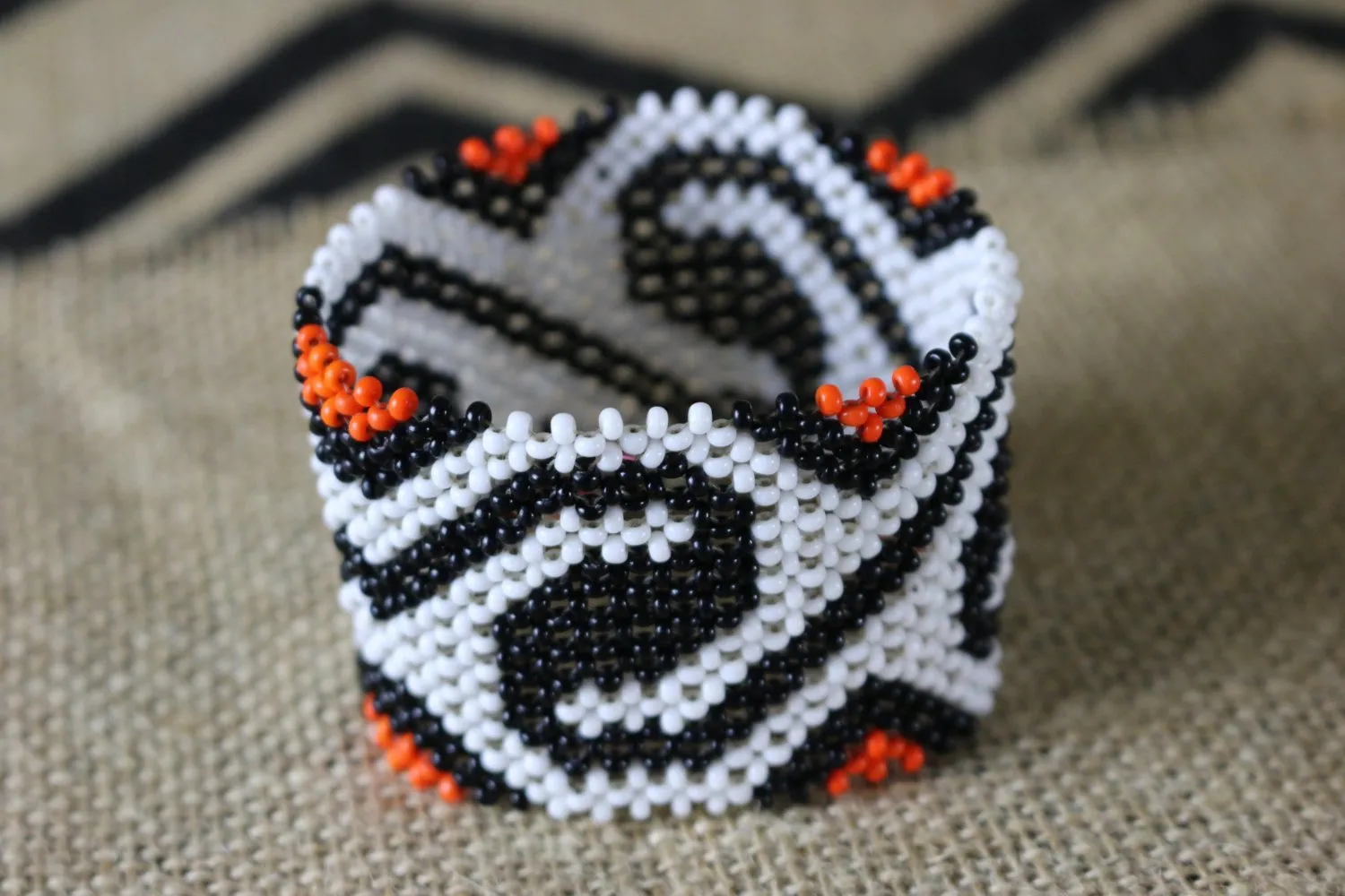 Art# K95  3.5 inch Original Kayapo Traditional Peyote stitch Beaded Bracelet from Brazil.