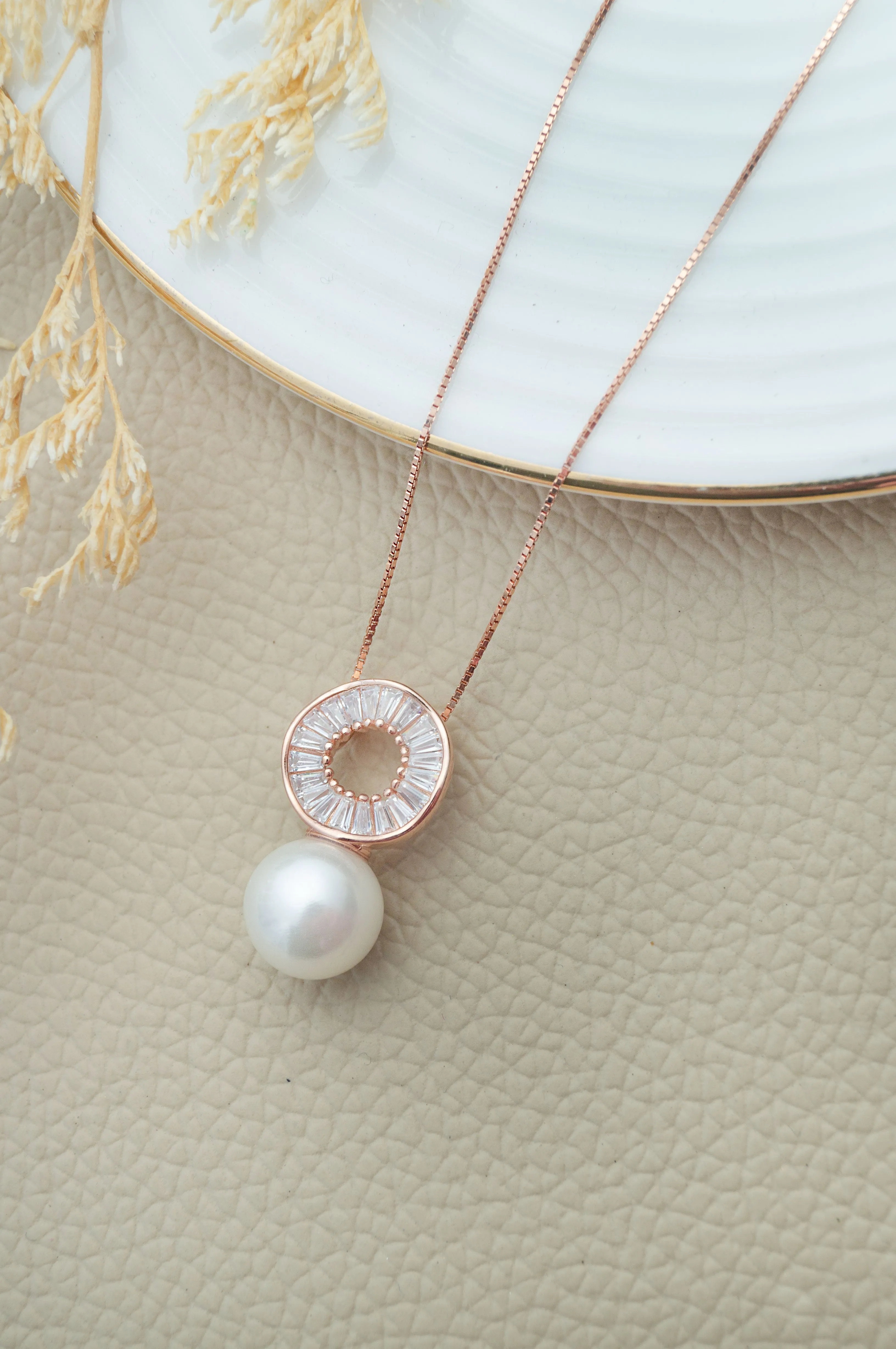 Baguetty Glam With Pearl Rose Gold Plated Sterling Silver Chain Necklace