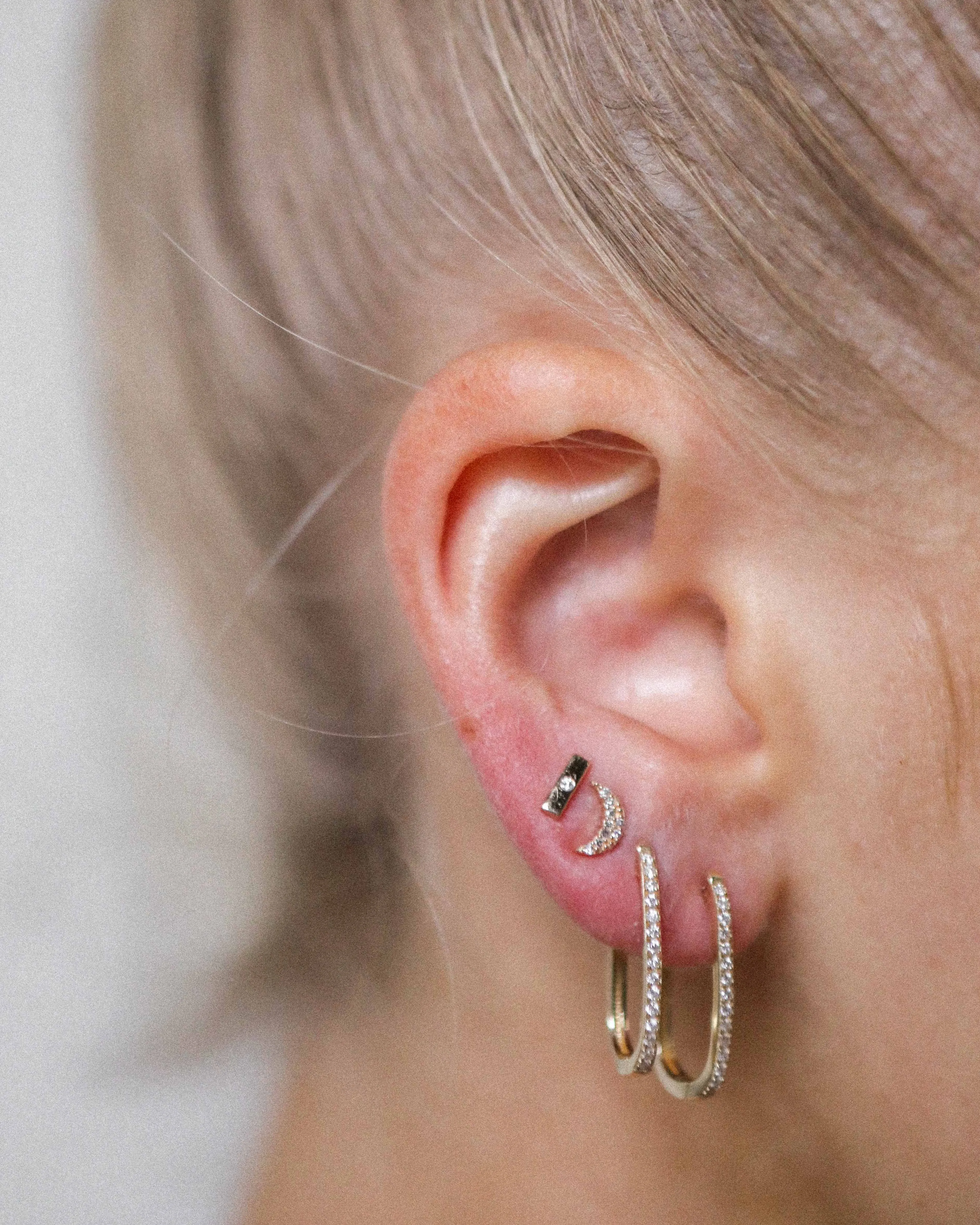 Bar Stud