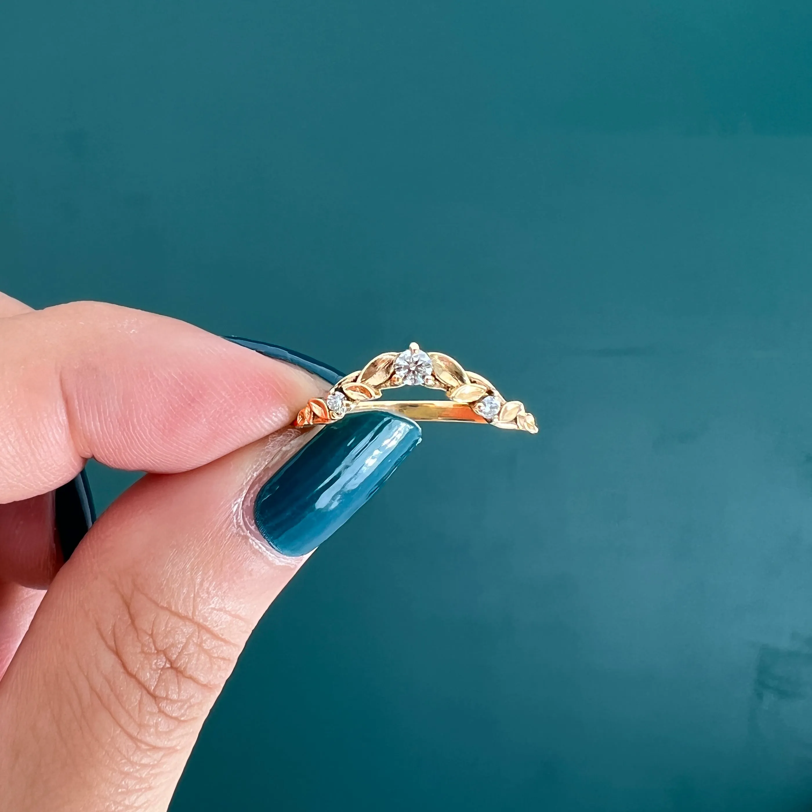Bay Leaf Curved Diamond Band Size 6