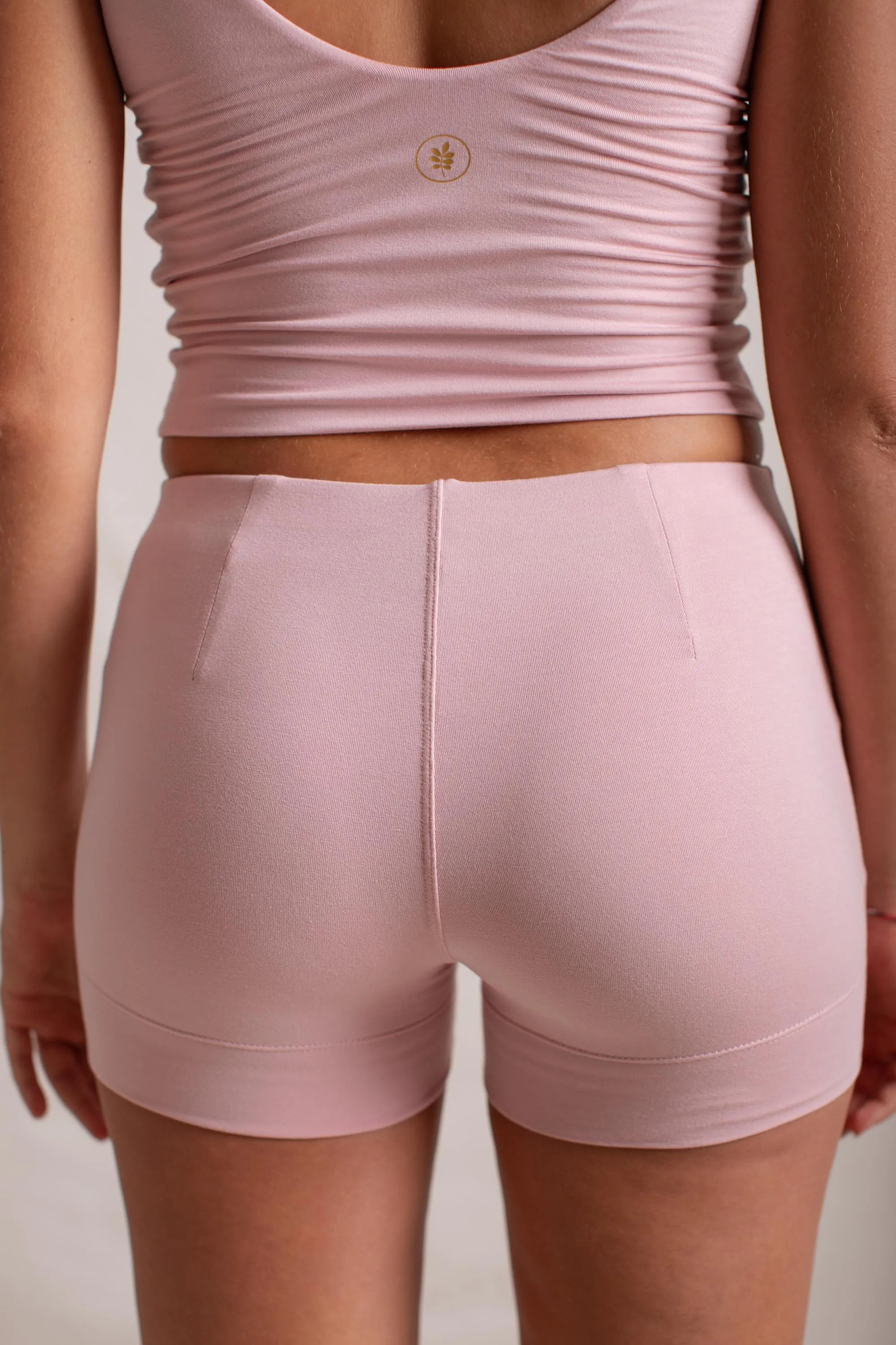 Bella Shorts Lotus