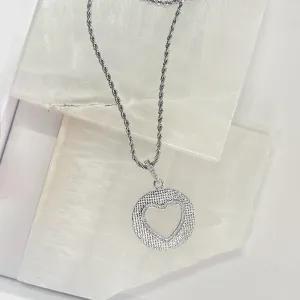 CIRCLE MEDALLION HEART SILVER necklace