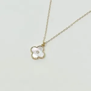 Clover Pearl Van Cleef Necklace | Gold