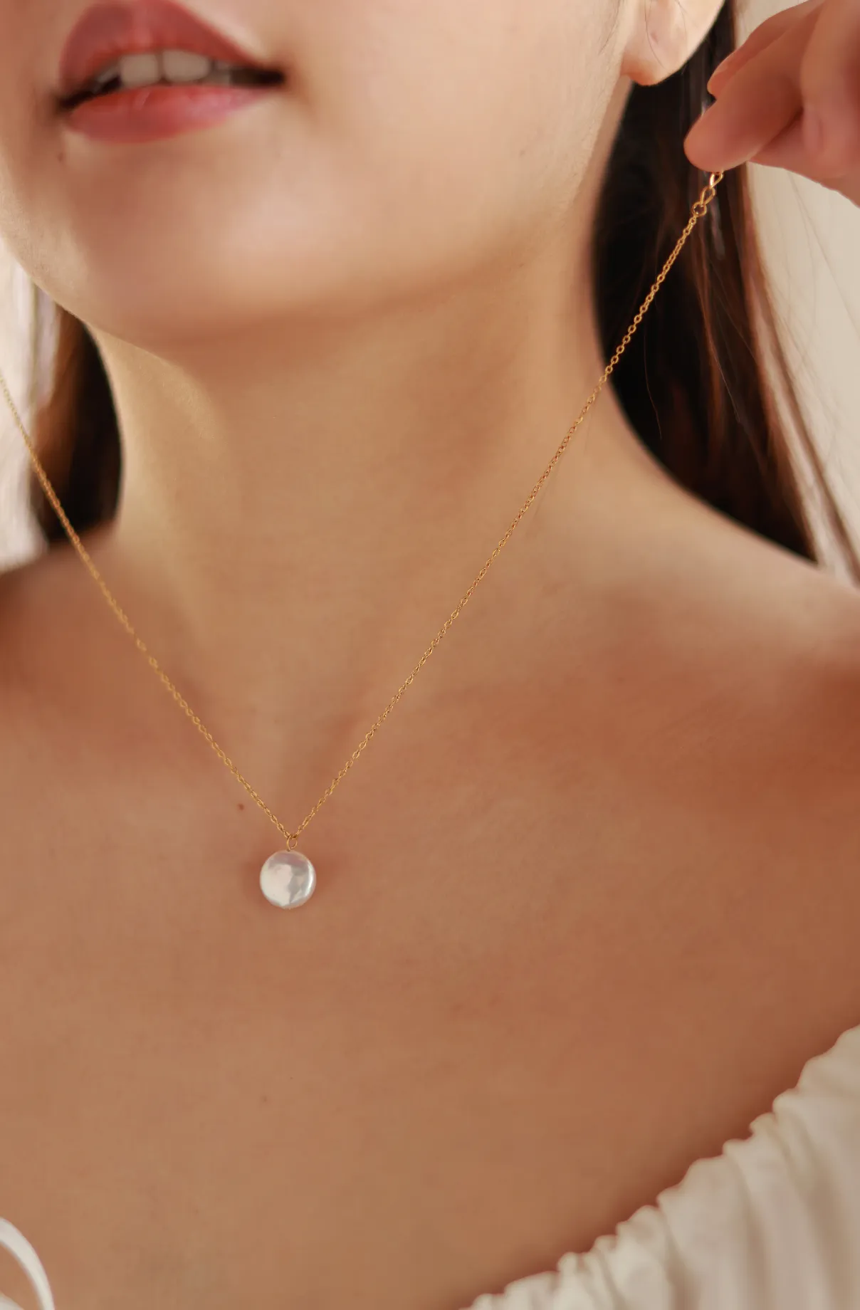 Dainty Baroque Pearl Necklace