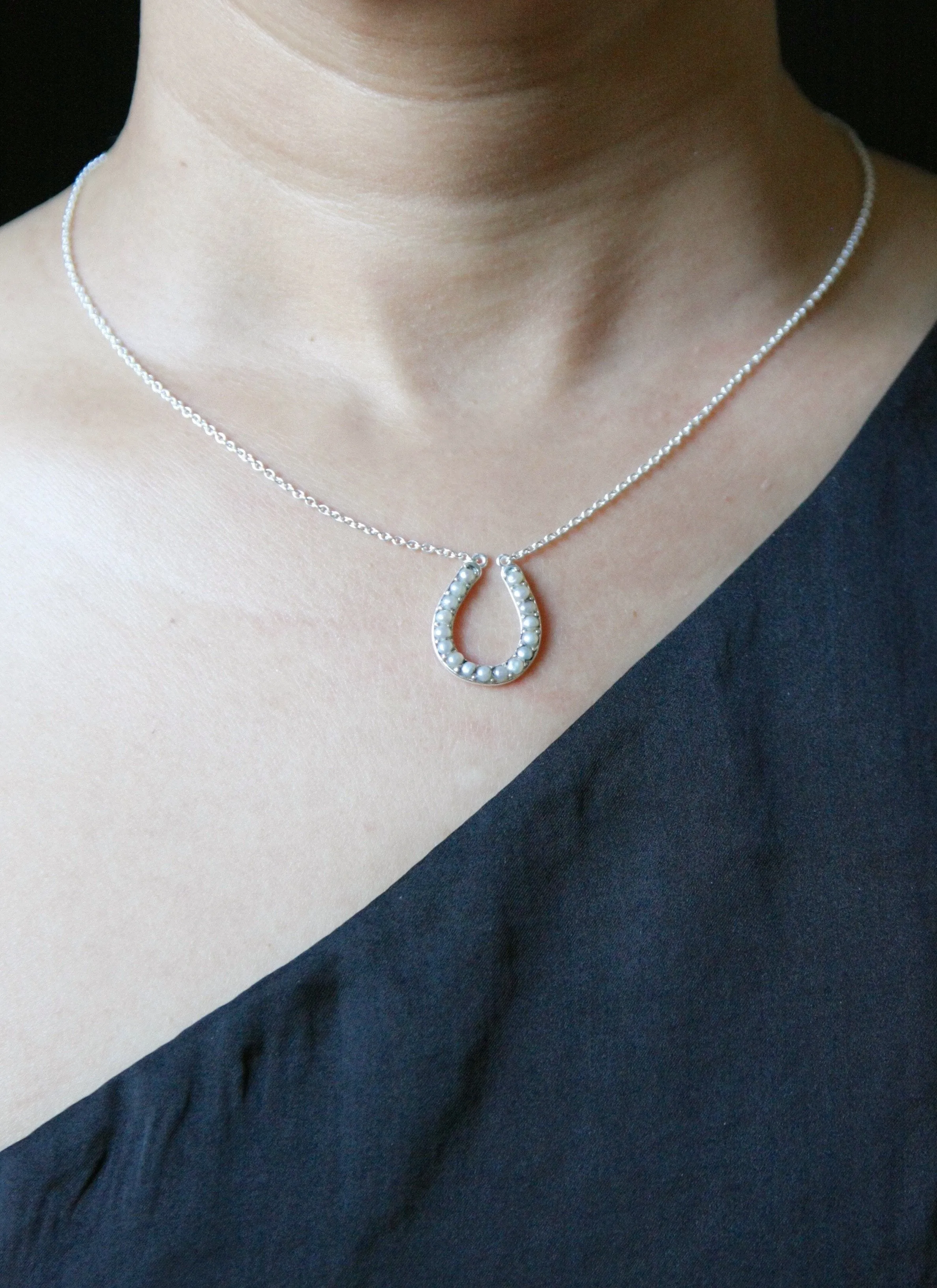 Dainty, pearl encrusted horse-shoe pendant necklace