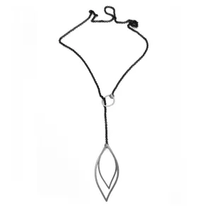 Double Leaf Lariat