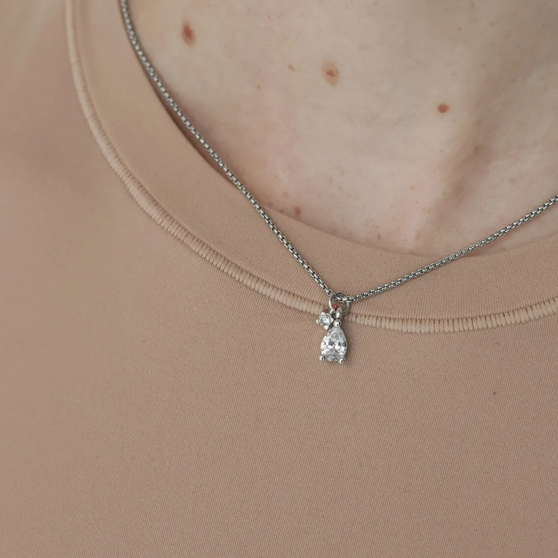 DROP ZIRCONIA NECKLACE