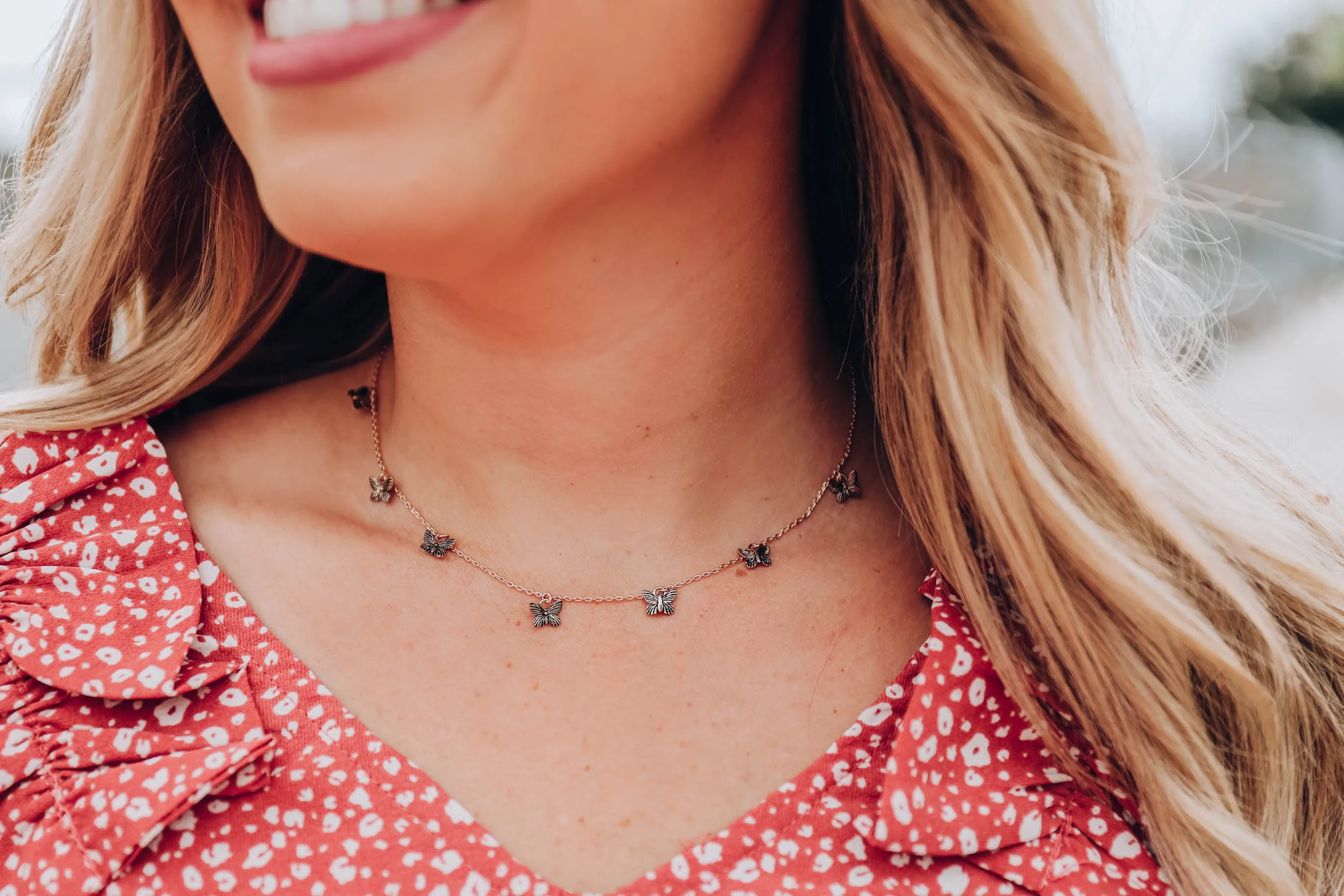 Flutter This Way Necklace - Gold