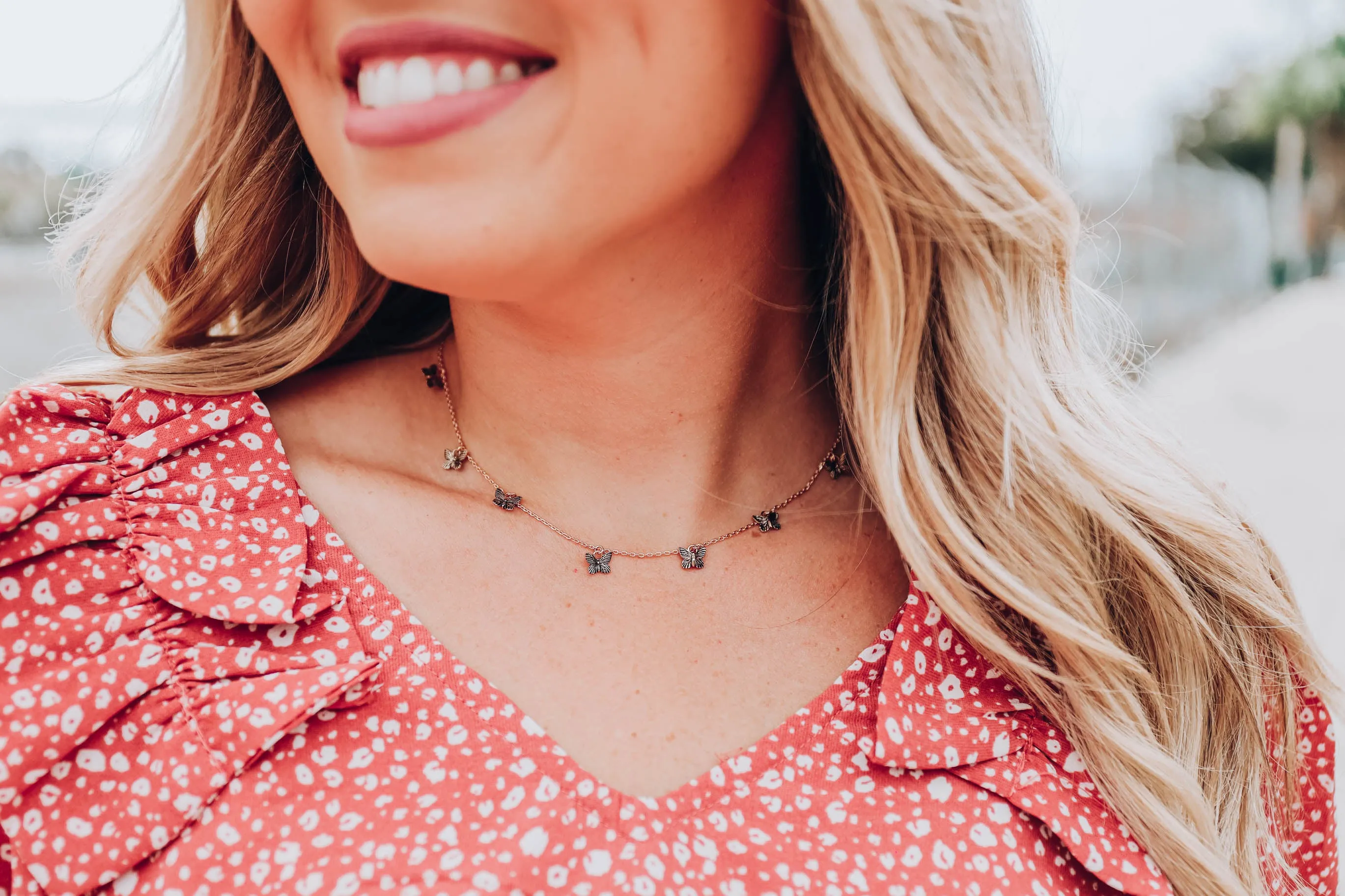 Flutter This Way Necklace - Gold