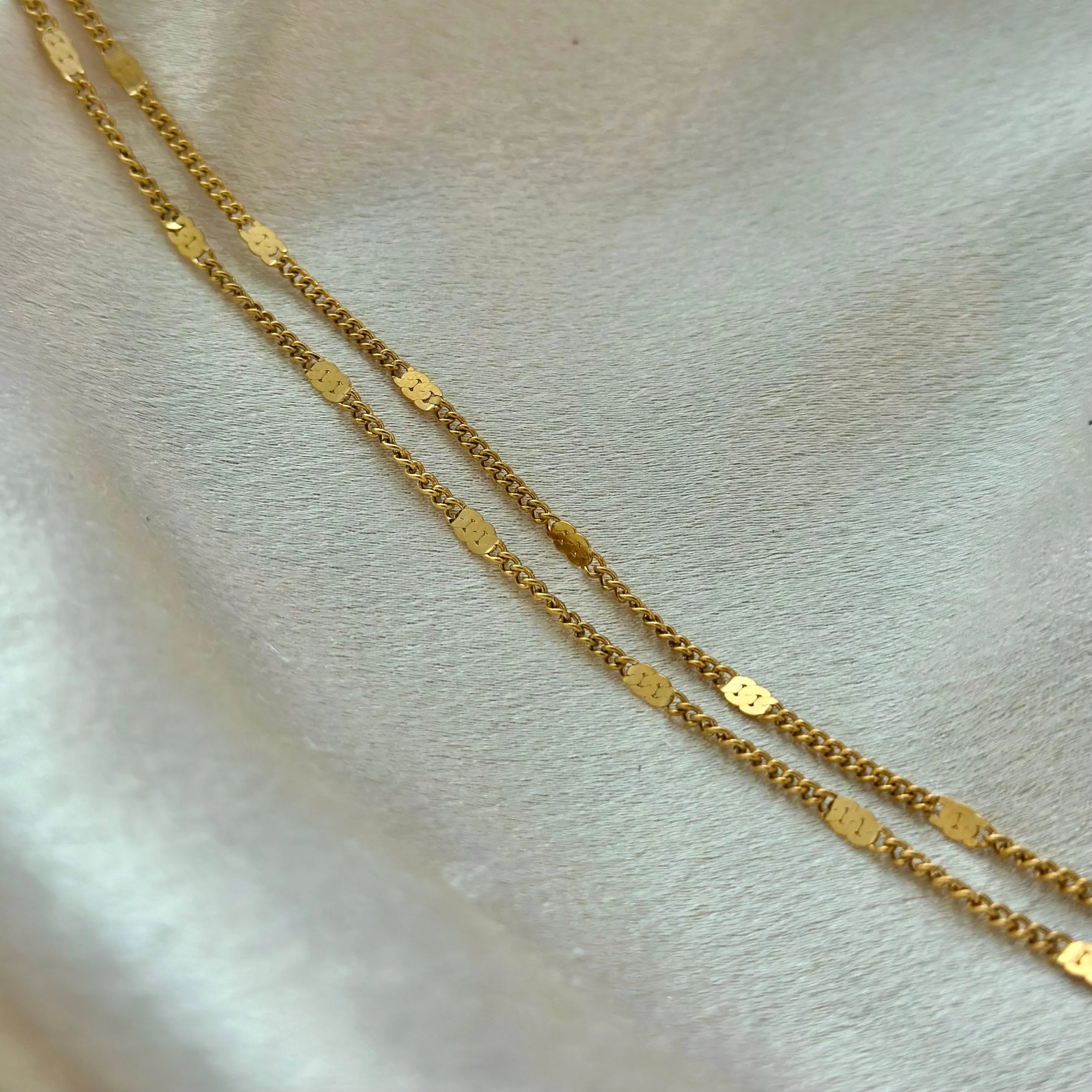 GG PEARL DROP DAINTY NECKLACE