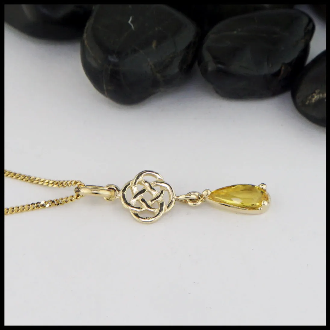 Gold Josephine's Knot Pendant with Yellow Beryl