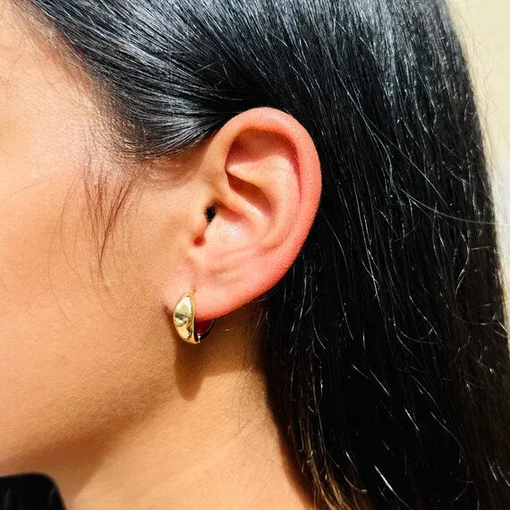 Graduated Hoop Earrings