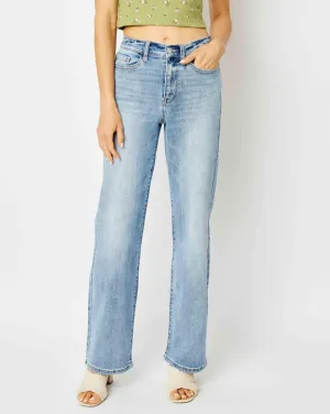 HW LIGHT WASH STRAIGHT LEG JEANS BY JUDY BLUE