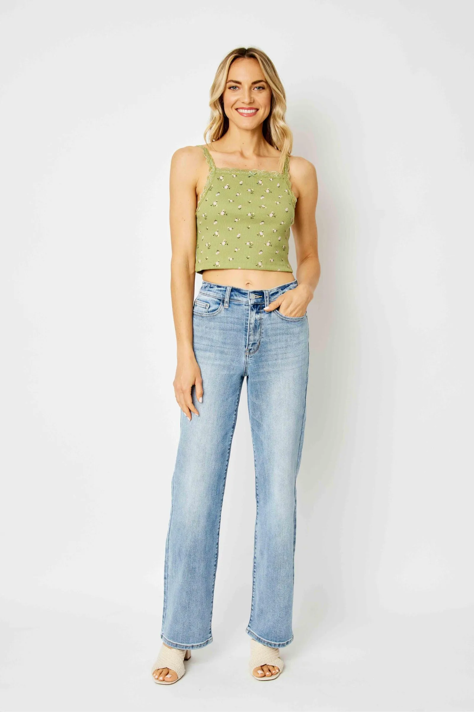 HW LIGHT WASH STRAIGHT LEG JEANS BY JUDY BLUE
