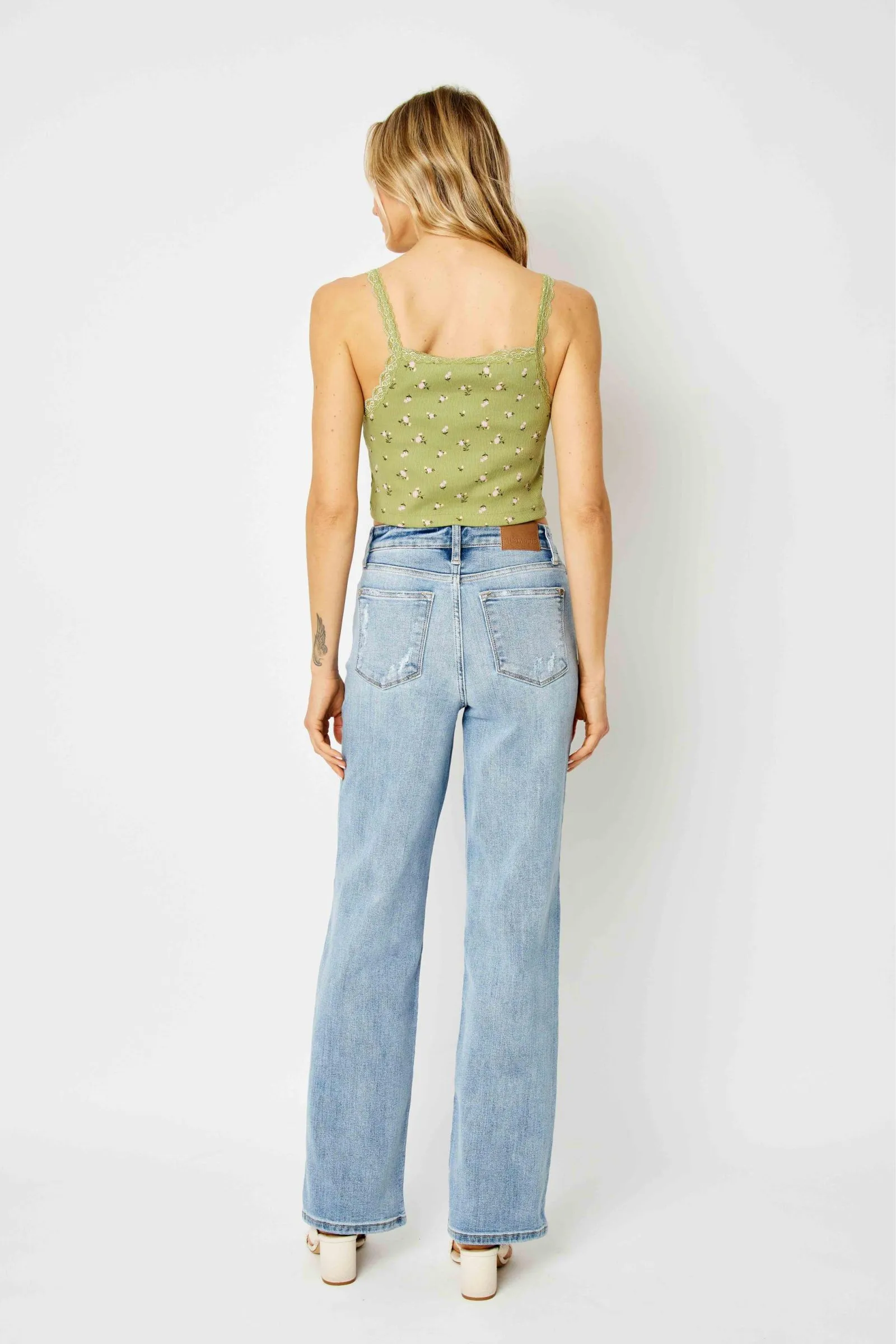 HW LIGHT WASH STRAIGHT LEG JEANS BY JUDY BLUE