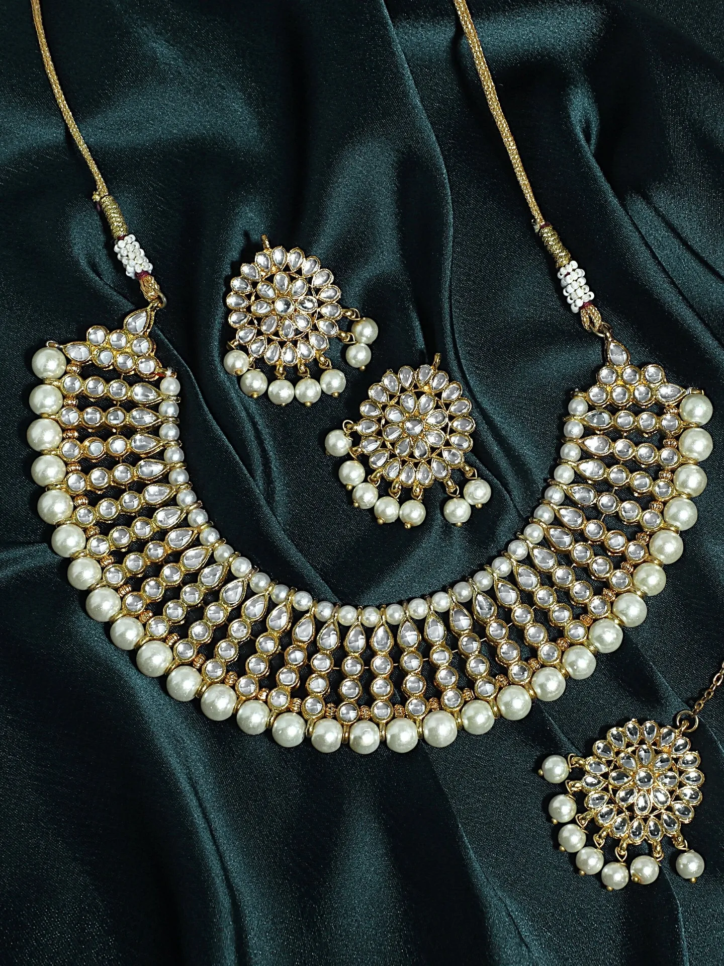 Kundan White Choker Necklace Set