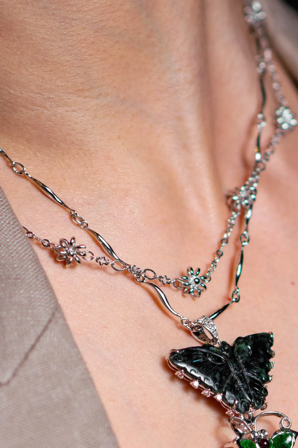 Little Daisies White Gold Dainty Chain Necklace