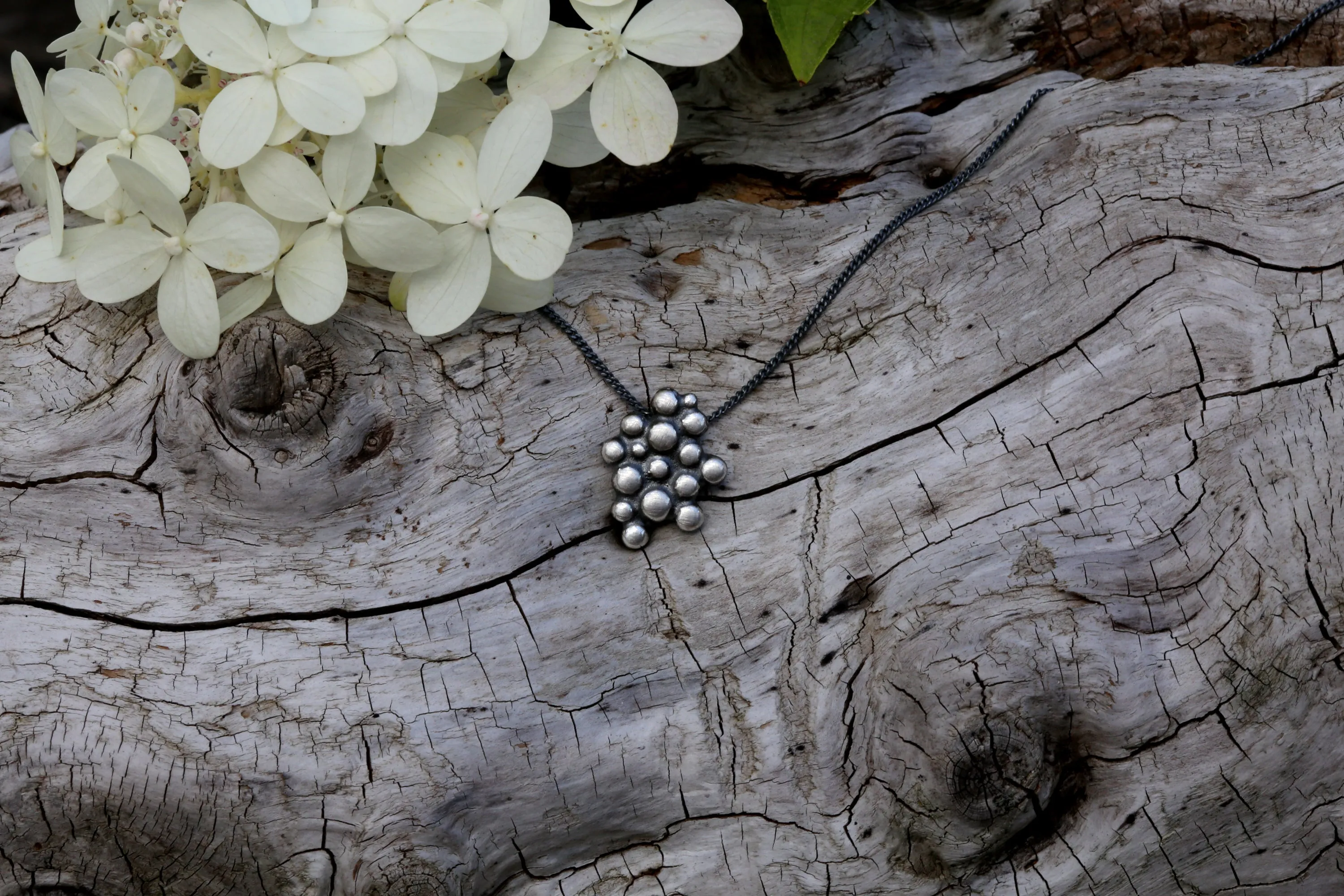 Molecular Necklace Silver