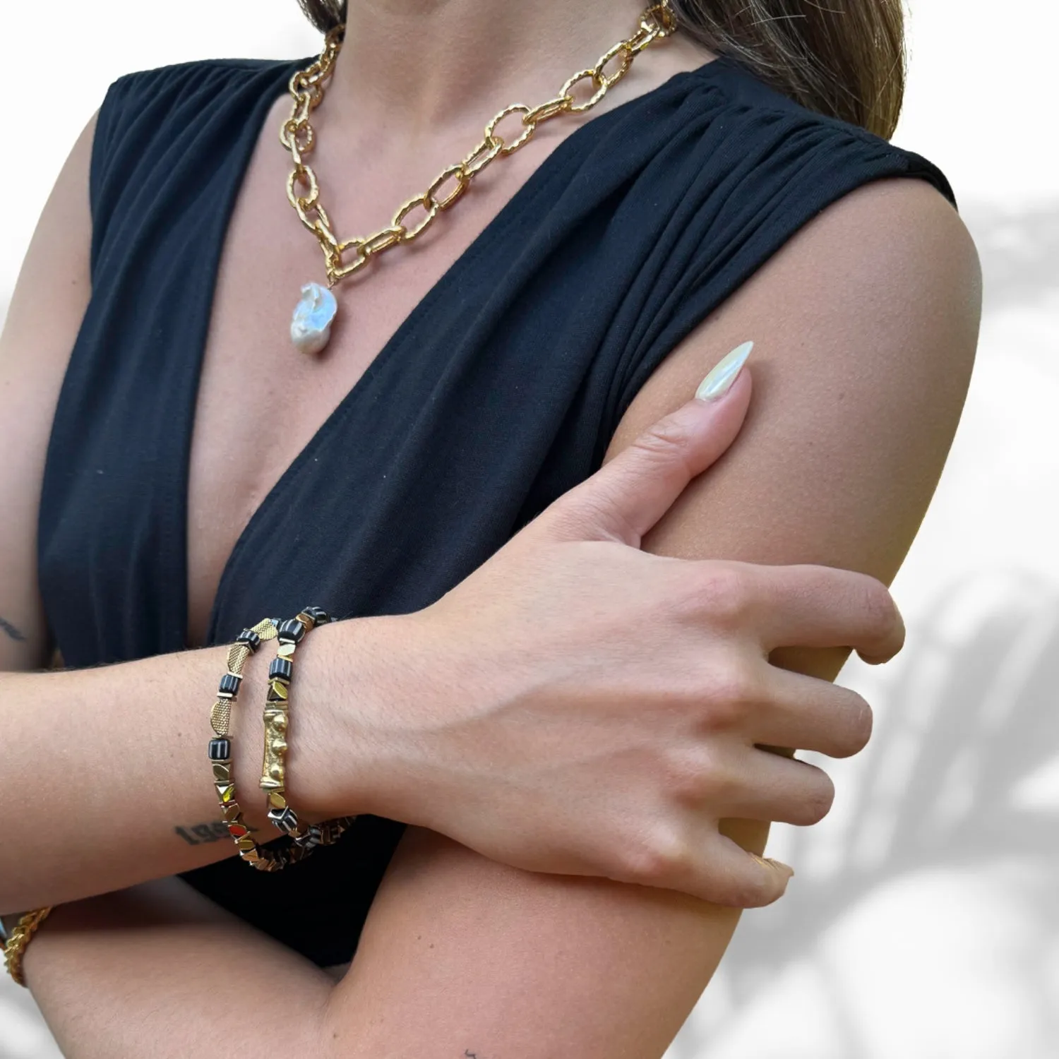 Mystic Beads Black & Gold Bracelet Set