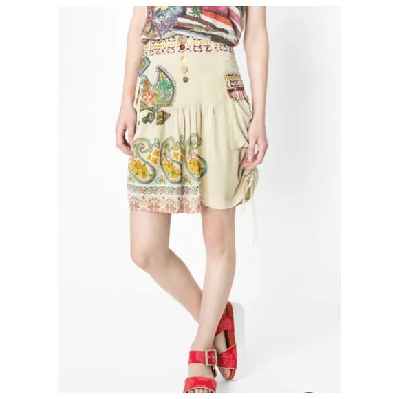 NWOT - New Without Tag PRAGA SKIRT