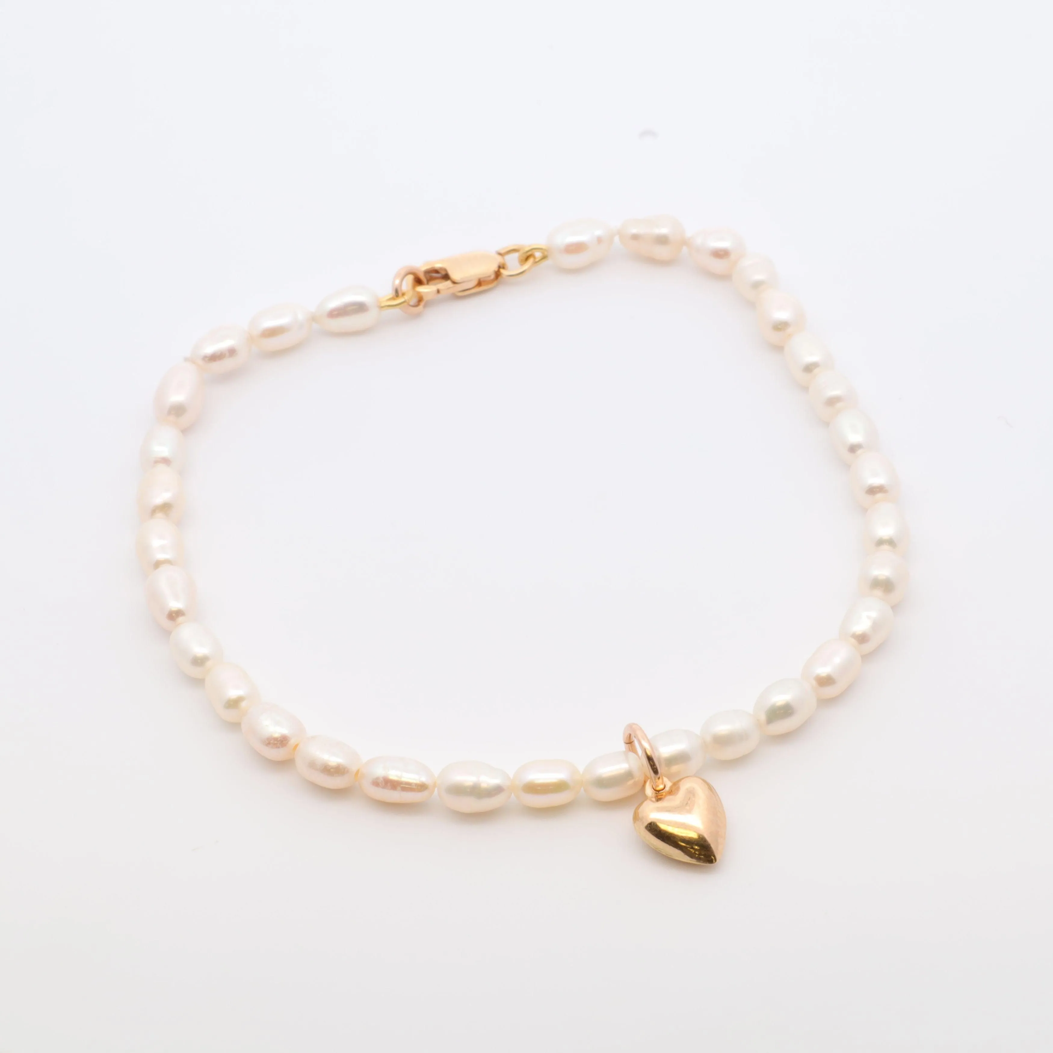 Pearl Bracelet with Puffy Heart