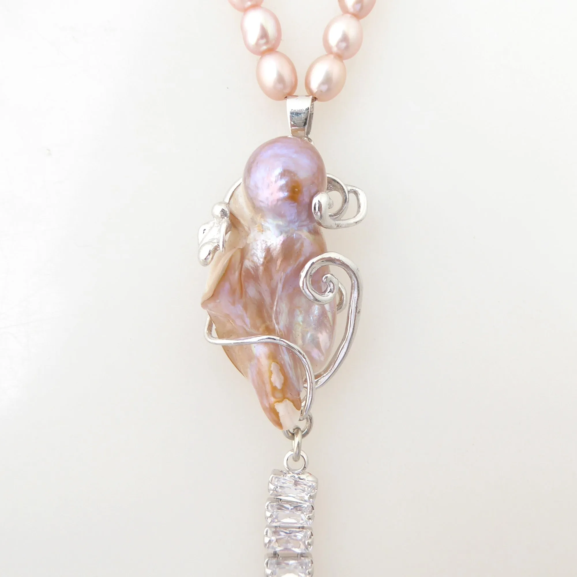 Pink baroque pearl drop necklace