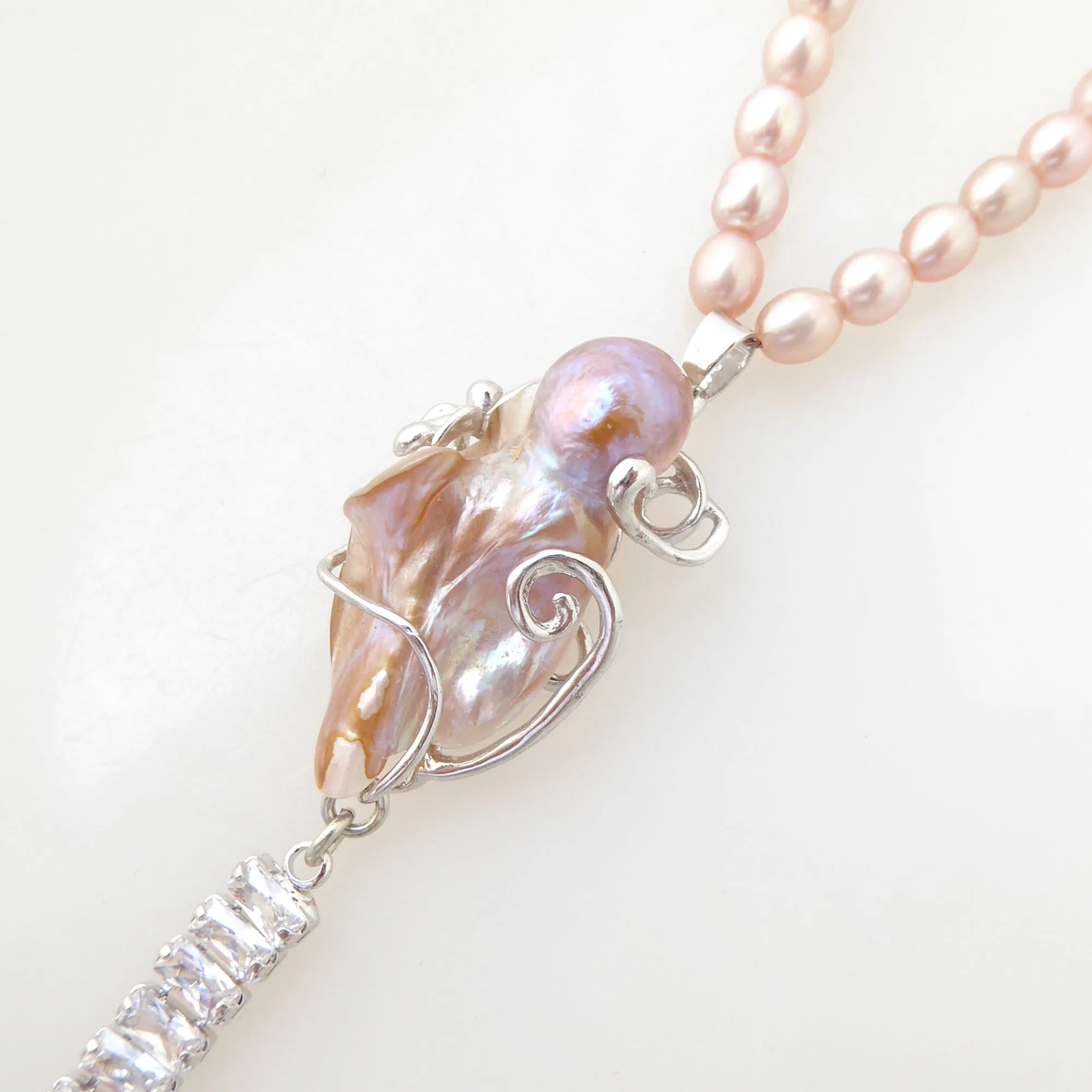 Pink baroque pearl drop necklace