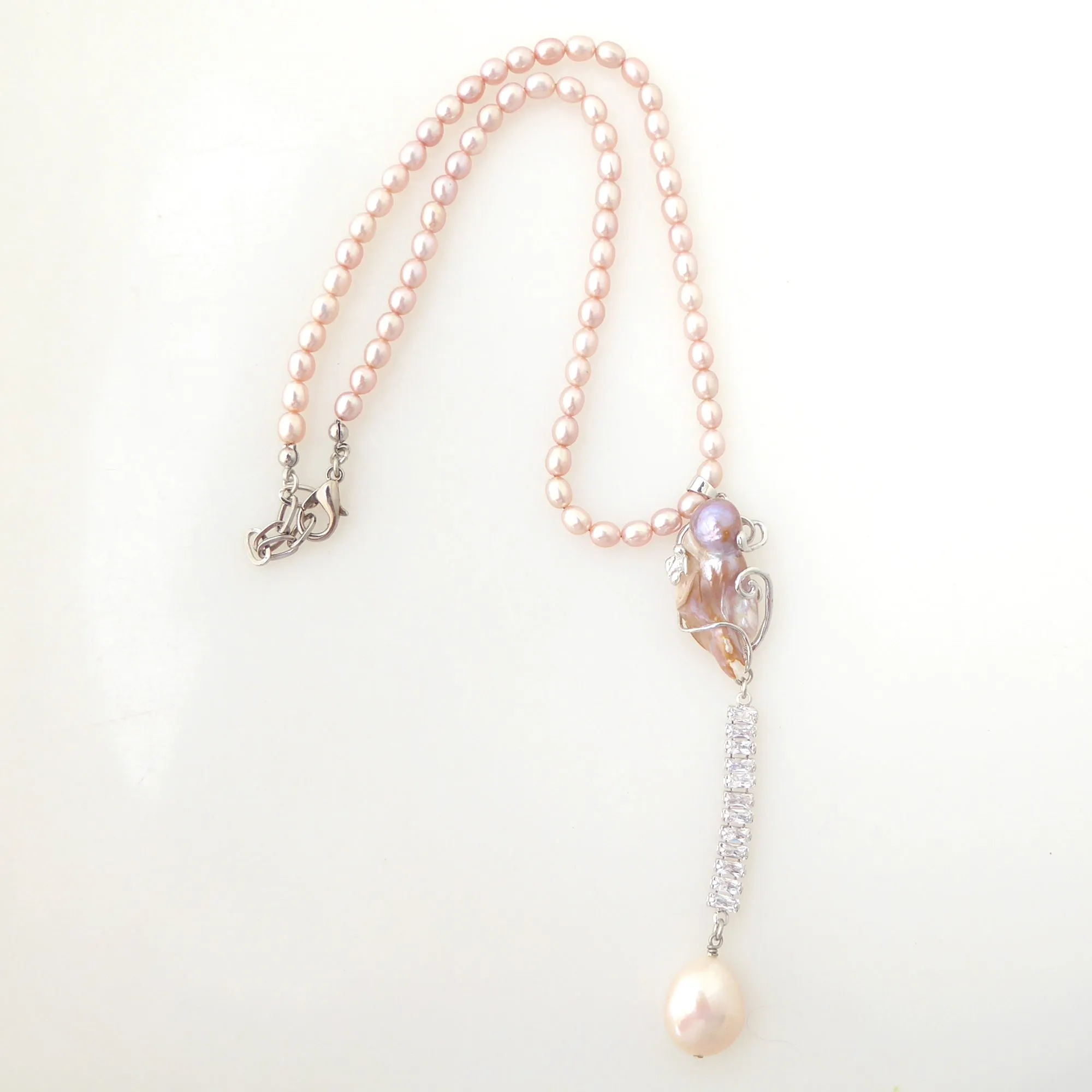 Pink baroque pearl drop necklace