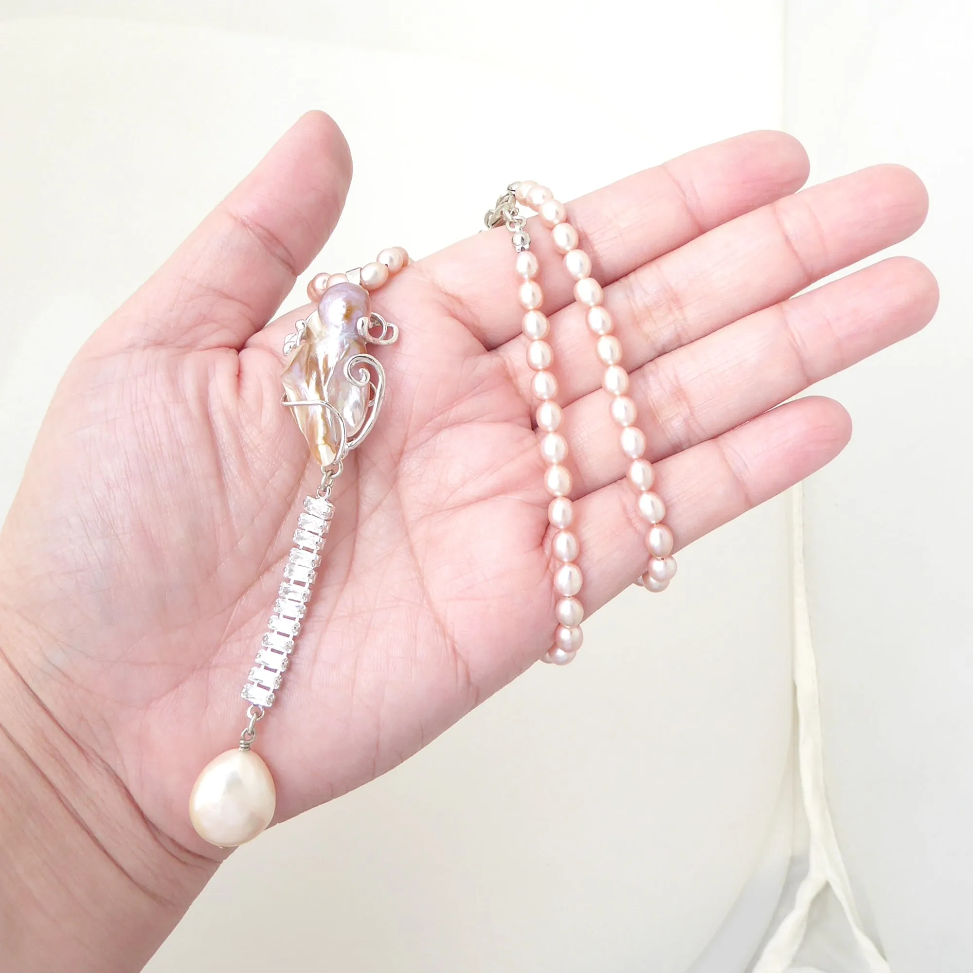 Pink baroque pearl drop necklace