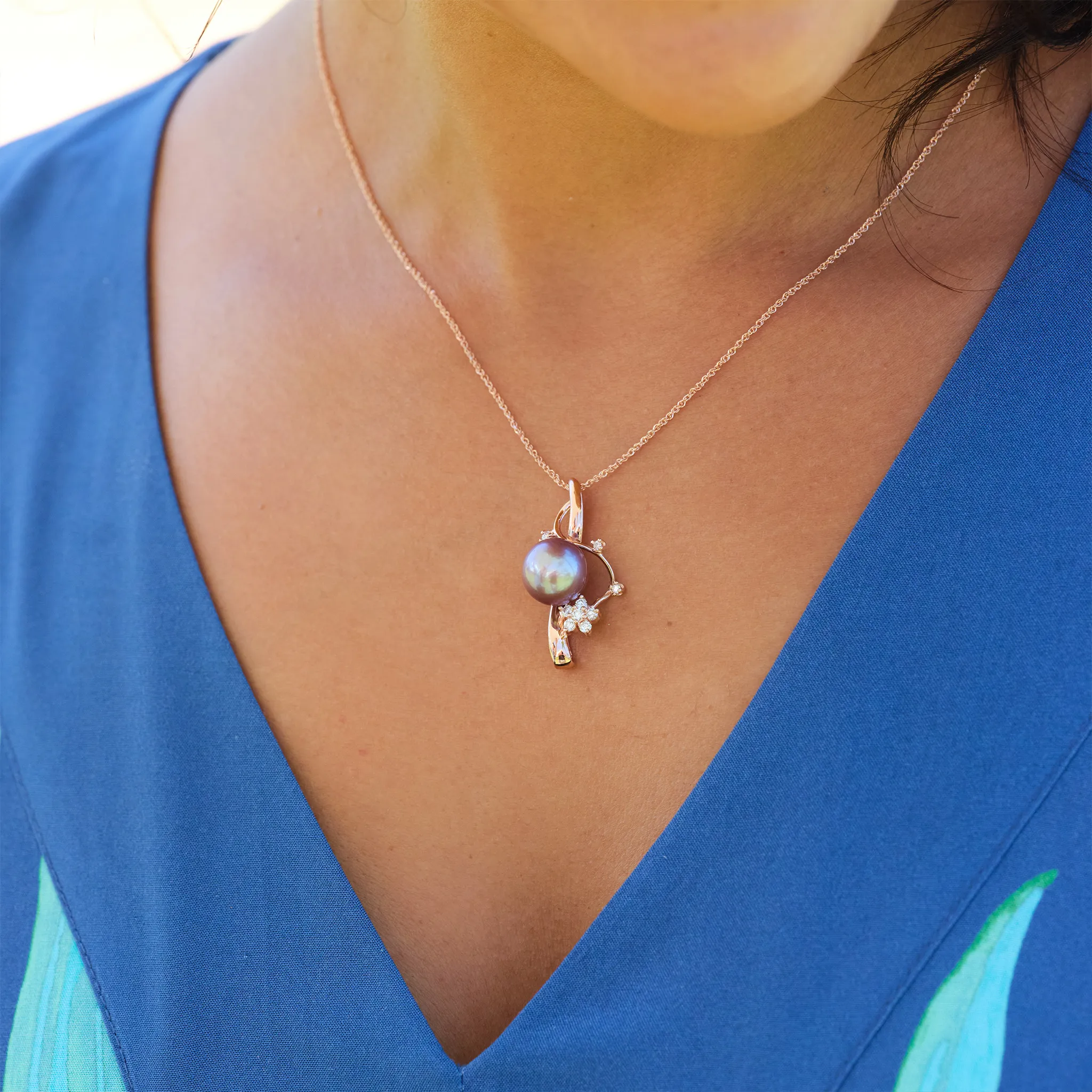 Plumeria Ultraviolet Freshwater Pearl Journey Pendant in Rose Gold with Diamonds - 10-11mm