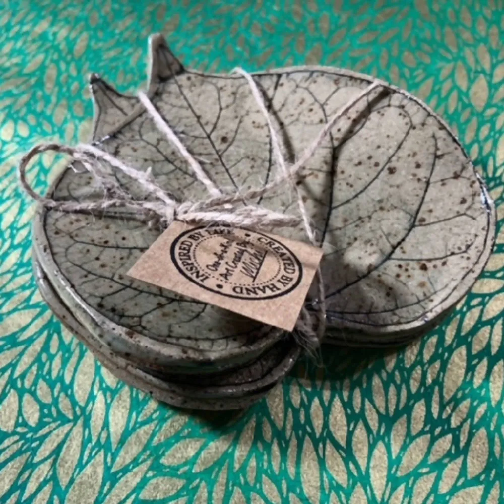 Set of 3 rustic leaf plates
