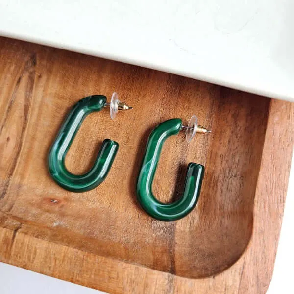 Shannon Resin Chain-Link Hoops in Forest Green