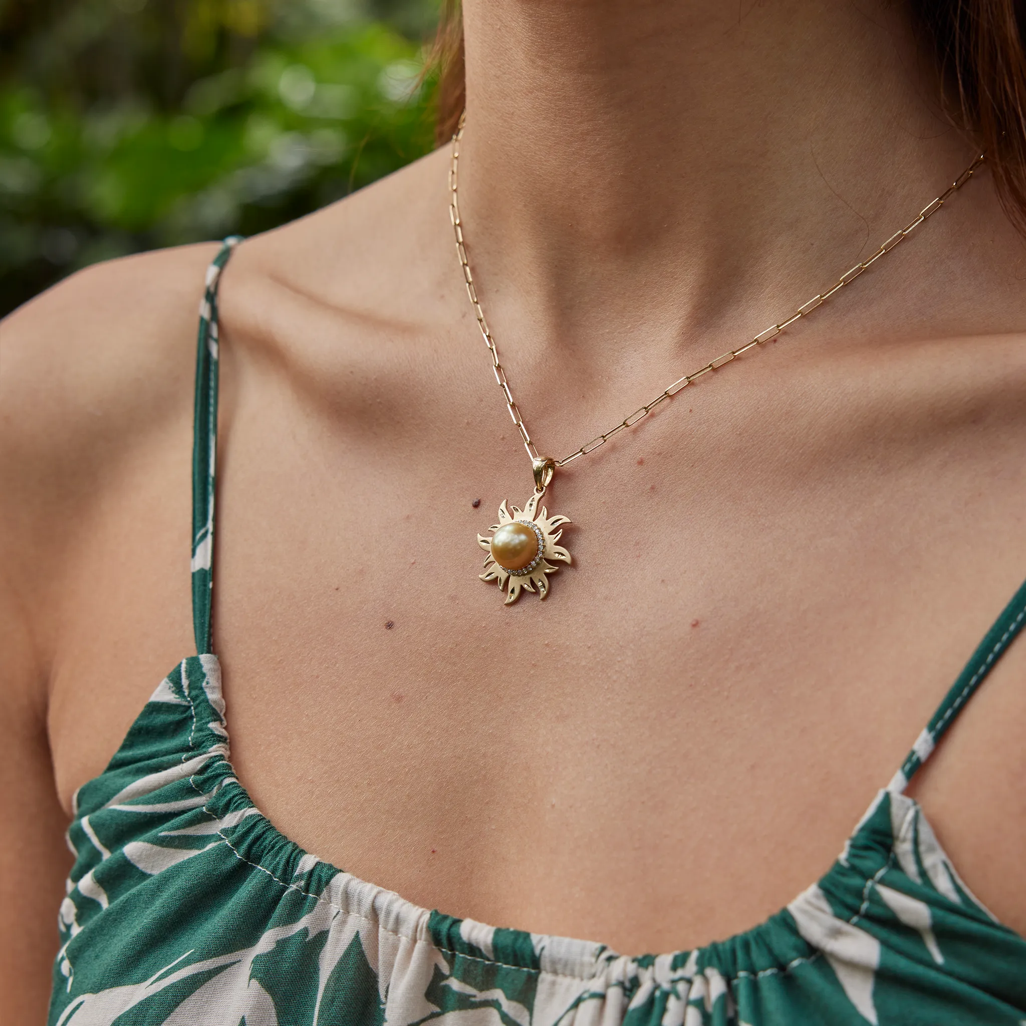 South Sea Gold Pearl Sun Pendant in Gold with Diamonds