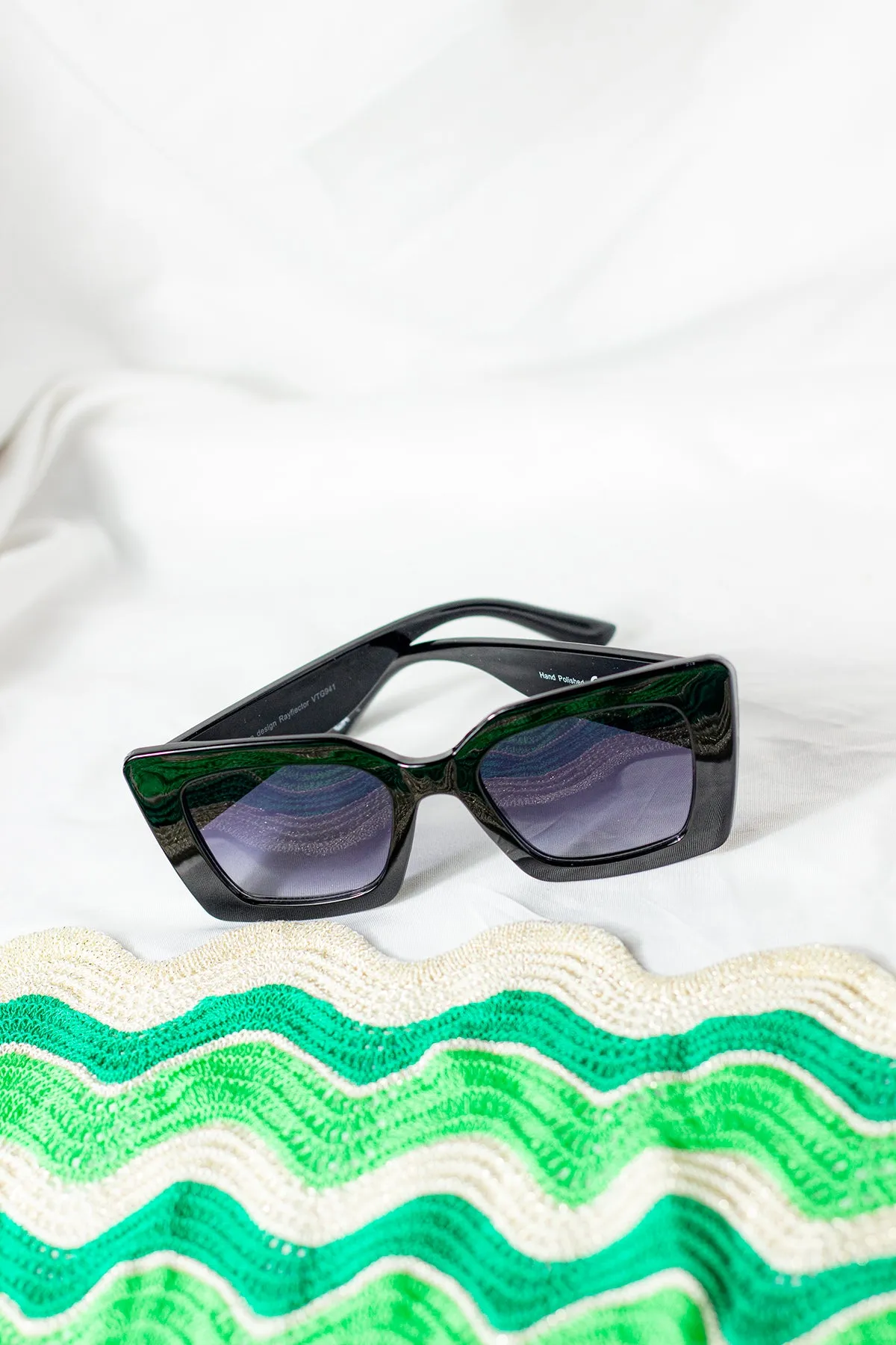 Thick Frame Angled Square Sunglasses