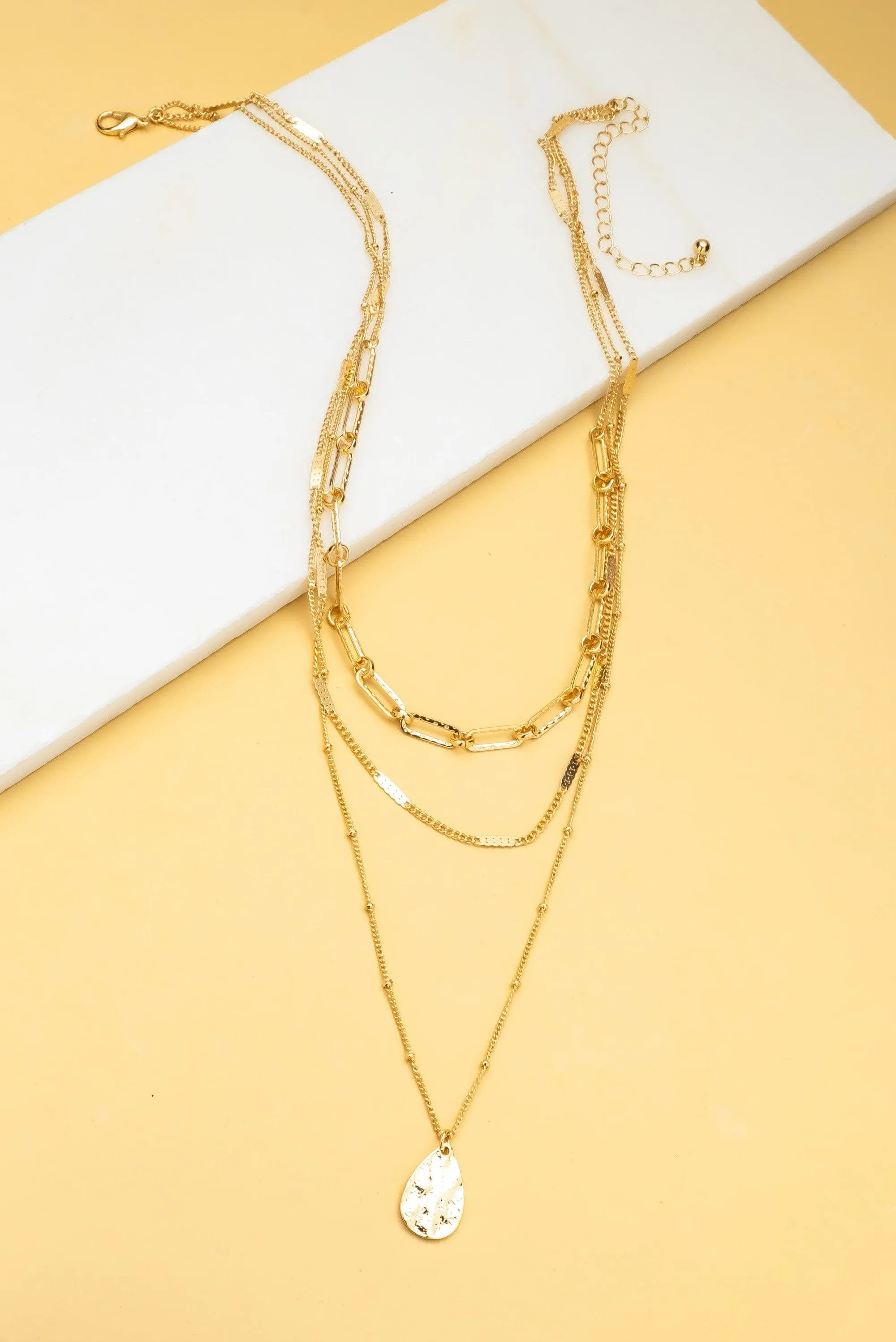 Three Row Chunky Chain Necklace In Multiple Colors